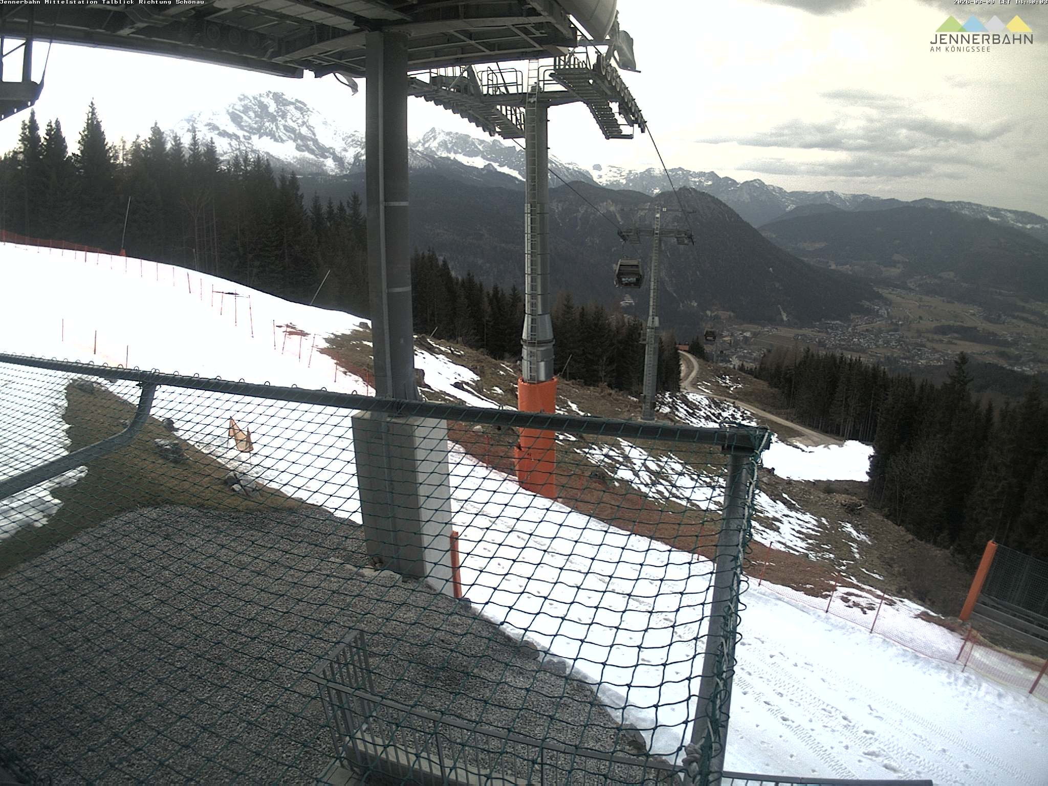 Archiv Foto Webcam Blick von der Mittelstation der Jennerbahn