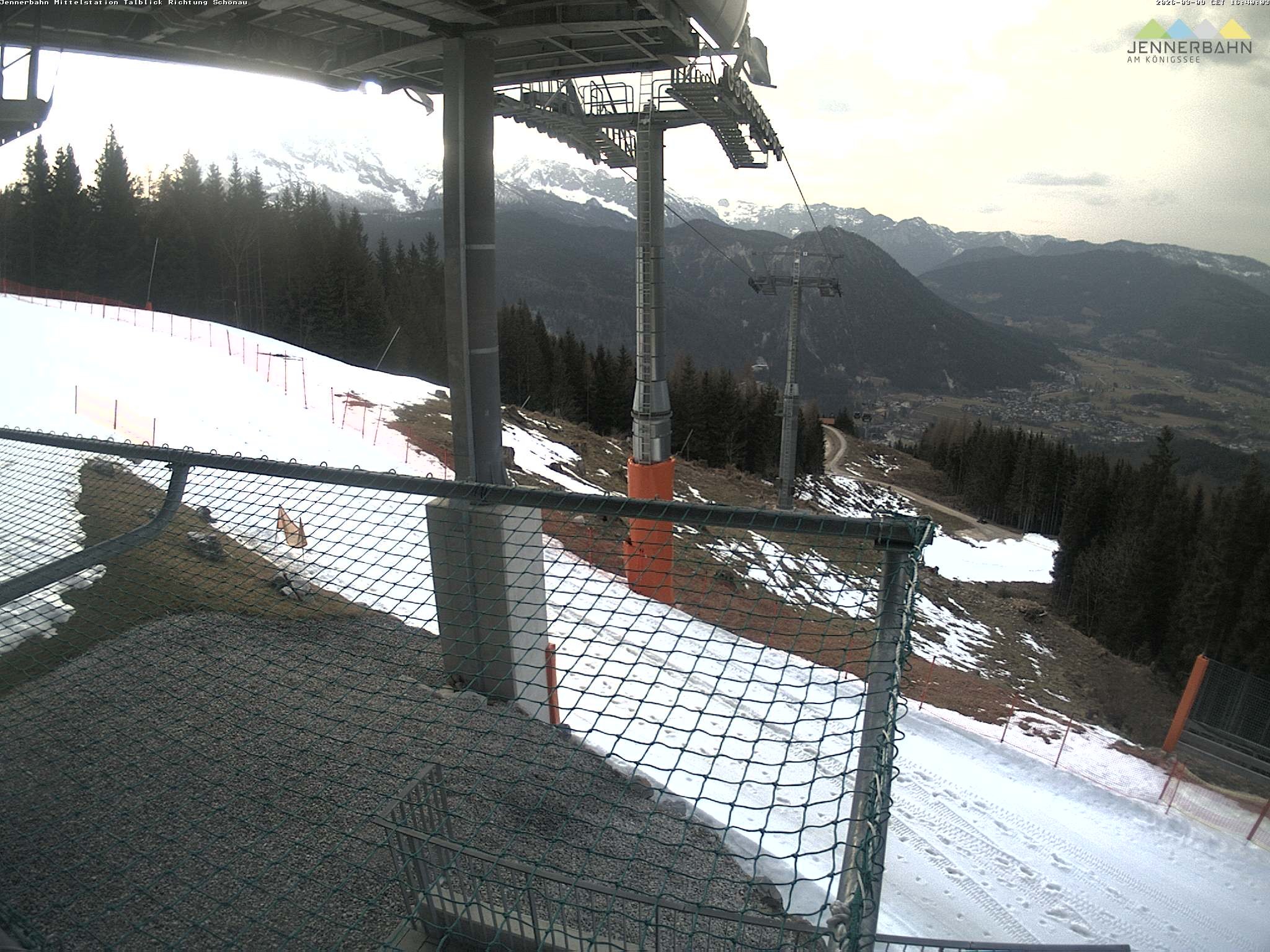 Archiv Foto Webcam Blick von der Mittelstation der Jennerbahn