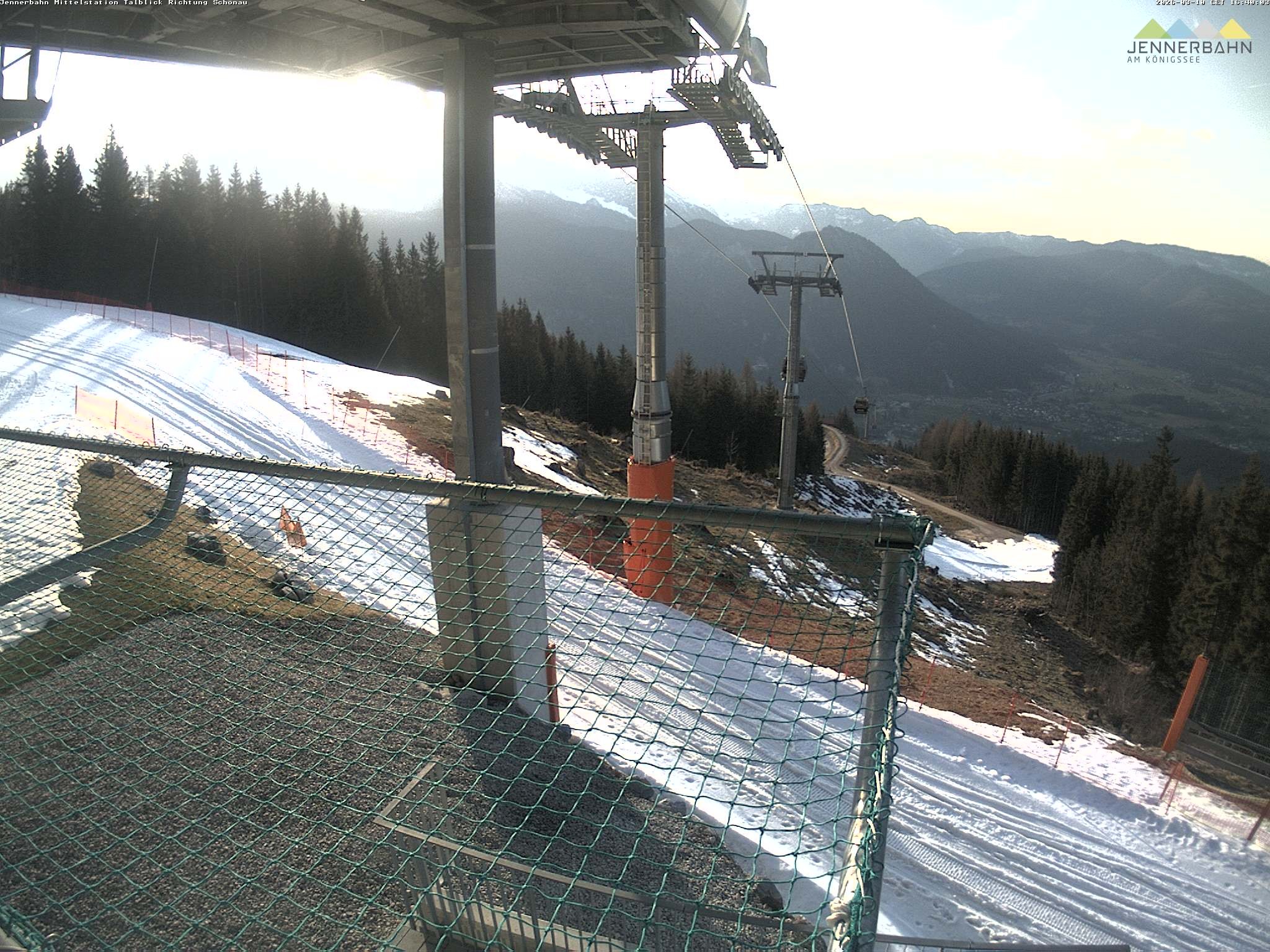 Archiv Foto Webcam Blick von der Mittelstation der Jennerbahn