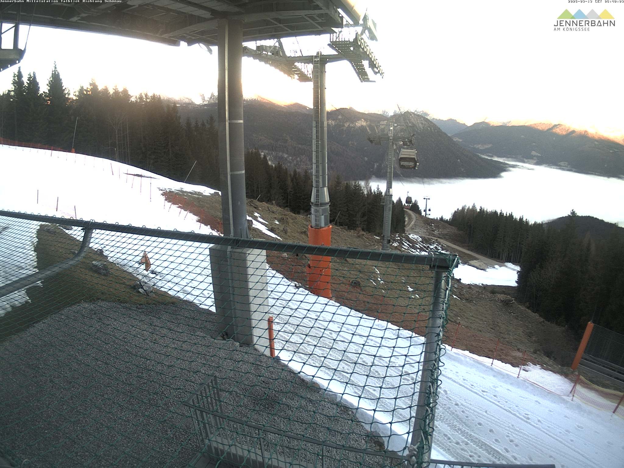 Archiv Foto Webcam Blick von der Mittelstation der Jennerbahn
