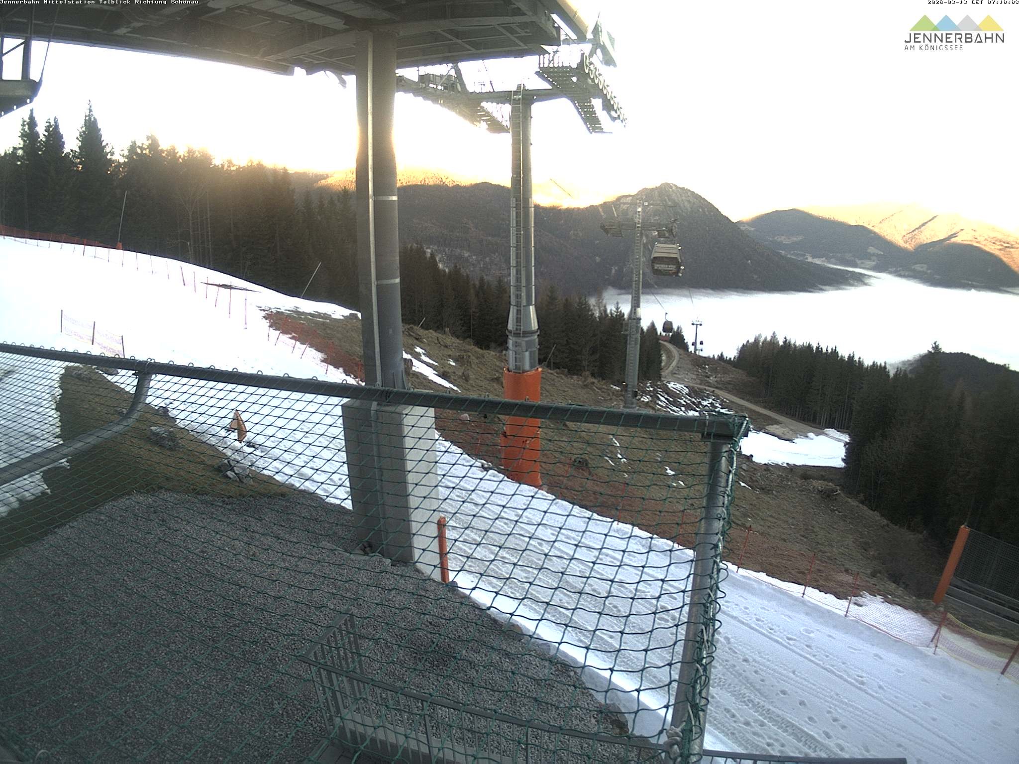Archiv Foto Webcam Blick von der Mittelstation der Jennerbahn