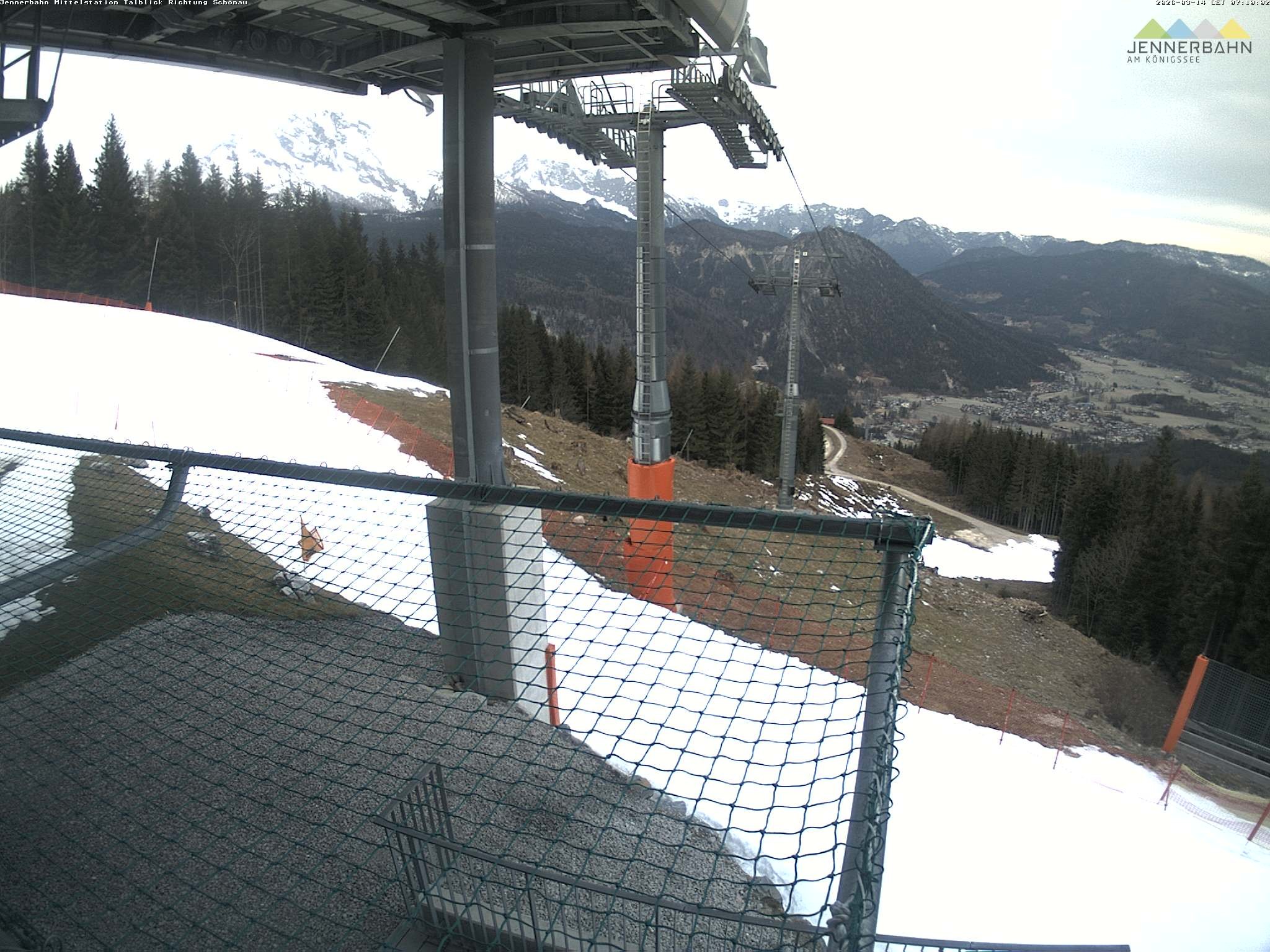 Archived image Webcam View from Midway Station