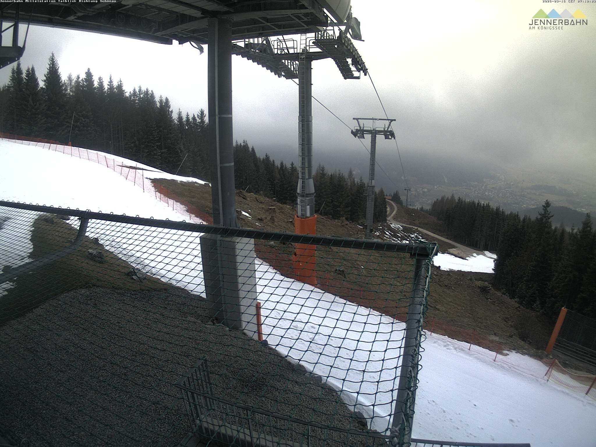 Archiv Foto Webcam Blick von der Mittelstation der Jennerbahn