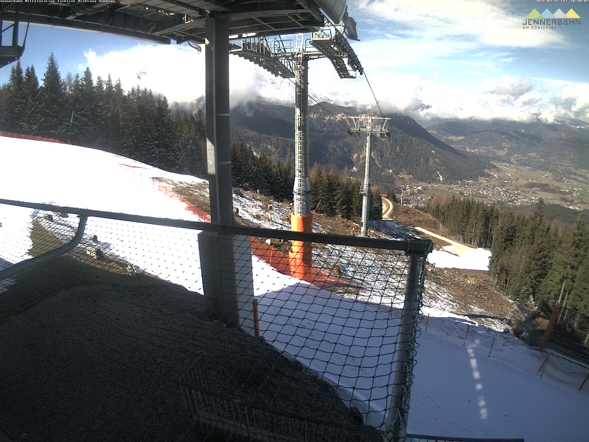 Archiv Foto Webcam Blick von der Mittelstation der Jennerbahn