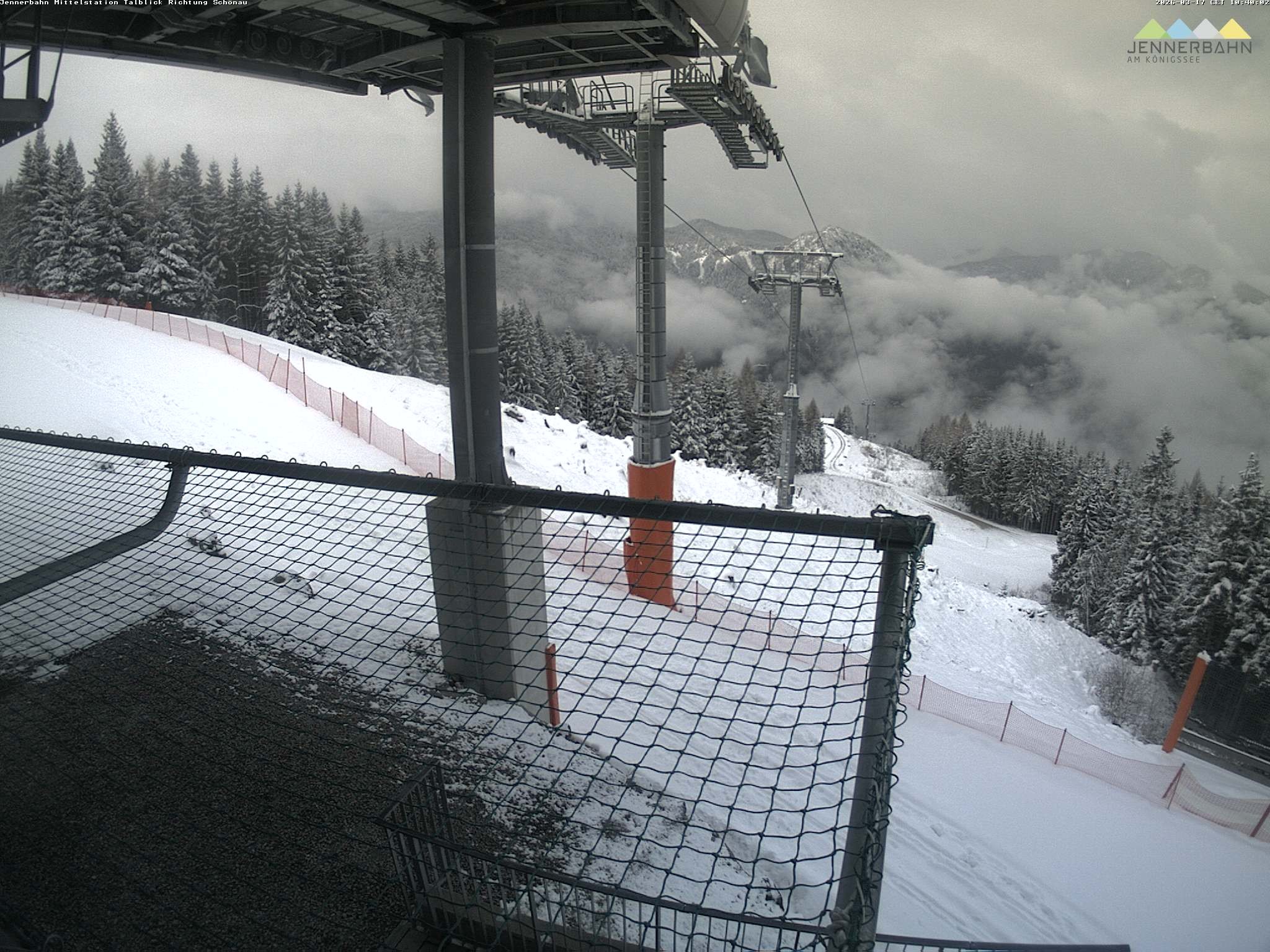 Archiv Foto Webcam Blick von der Mittelstation der Jennerbahn