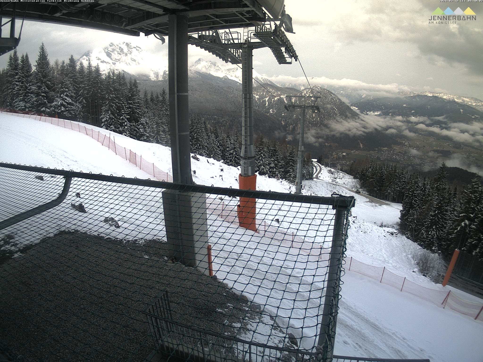 Archiv Foto Webcam Blick von der Mittelstation der Jennerbahn