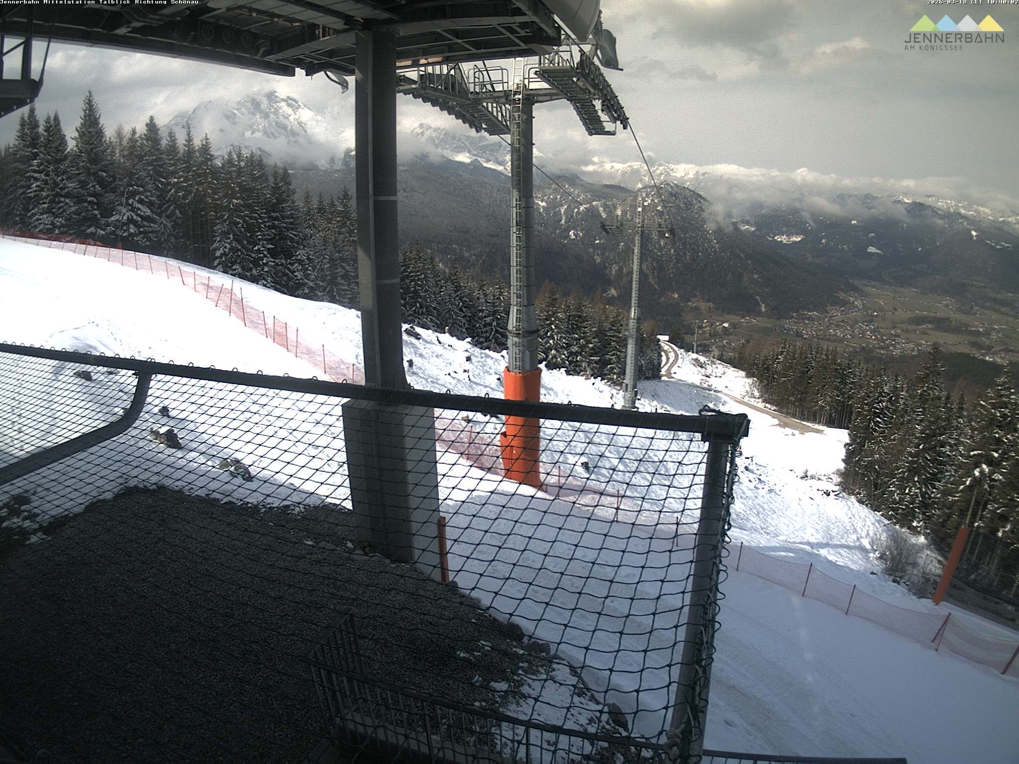 Archiv Foto Webcam Blick von der Mittelstation der Jennerbahn