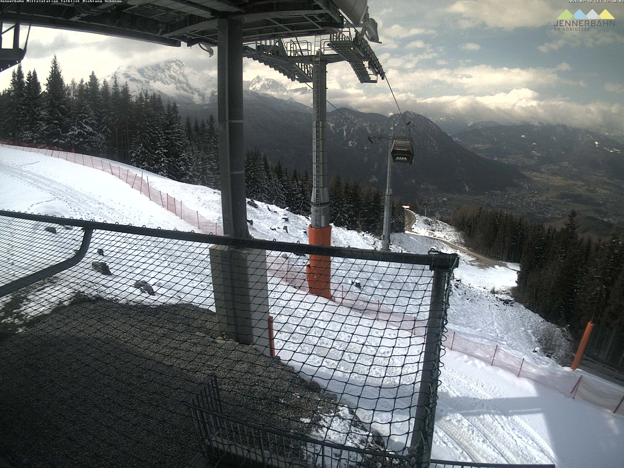 Archiv Foto Webcam Blick von der Mittelstation der Jennerbahn