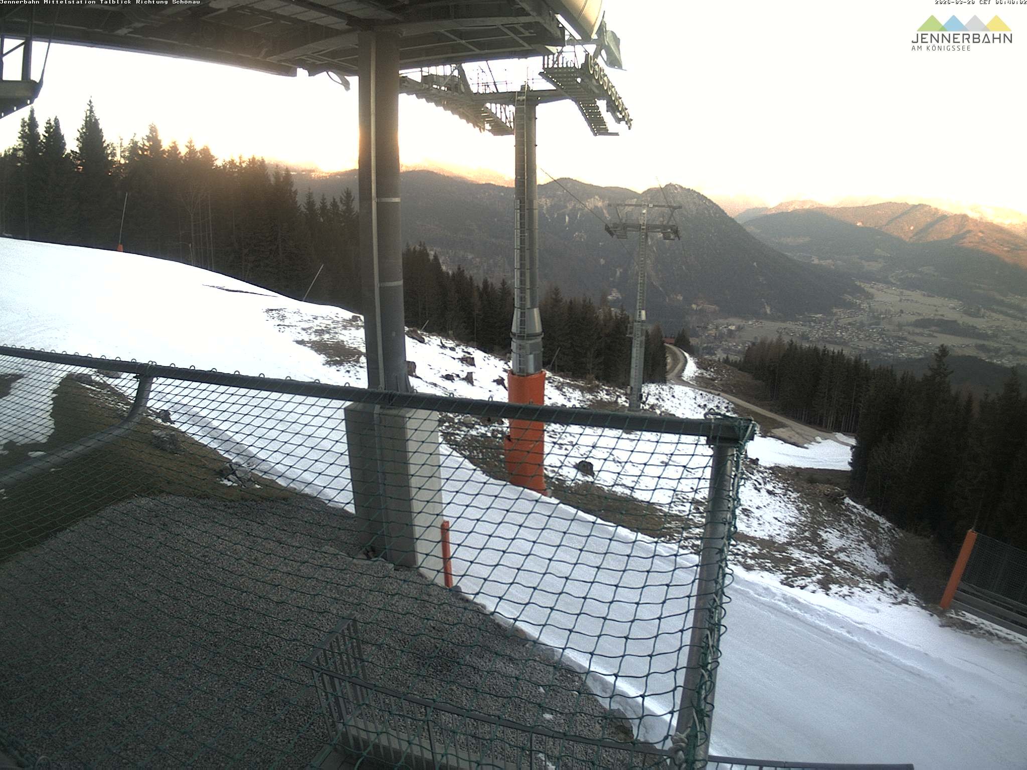 Archived image Webcam View from Midway Station