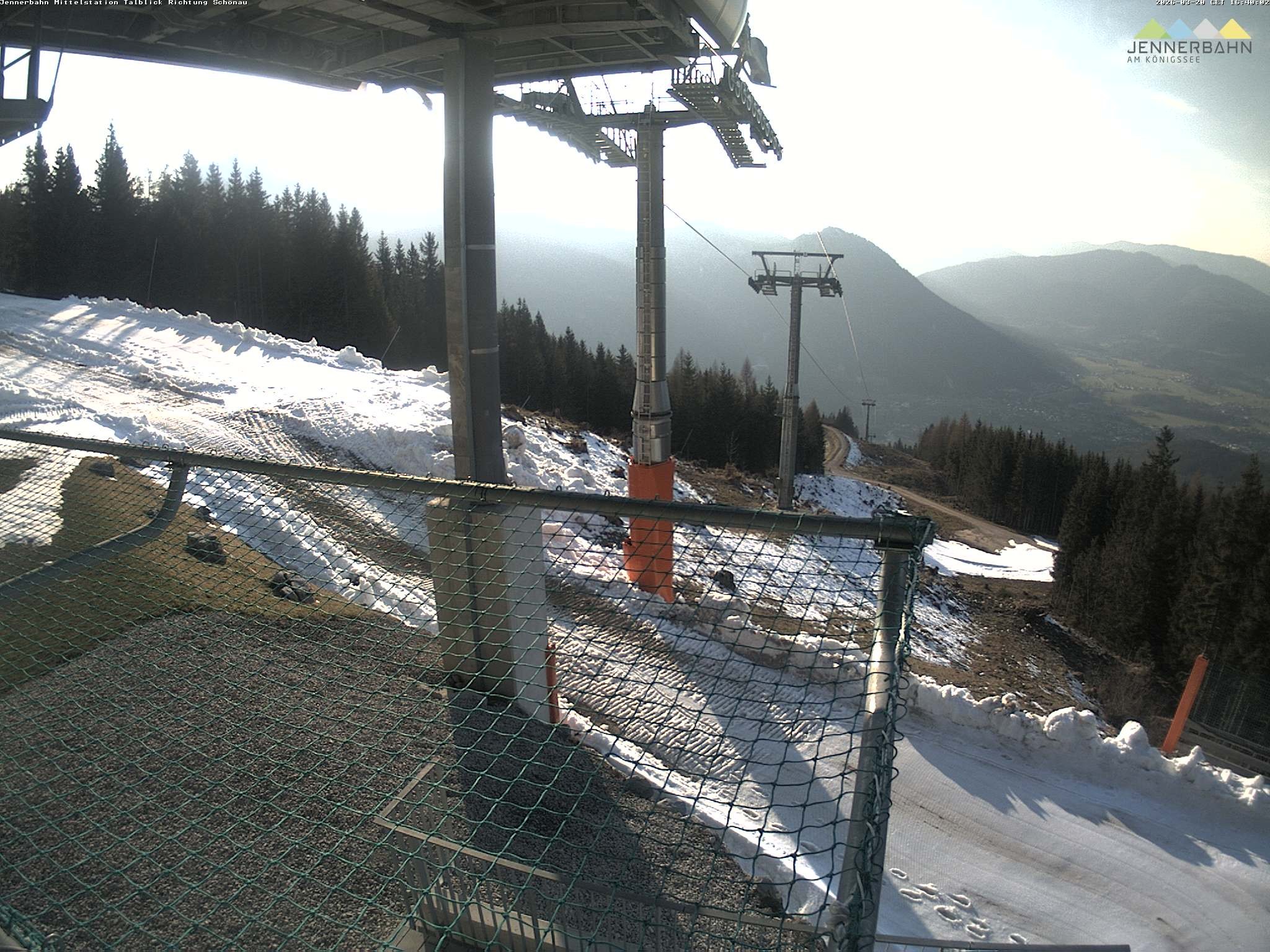 Archiv Foto Webcam Blick von der Mittelstation der Jennerbahn