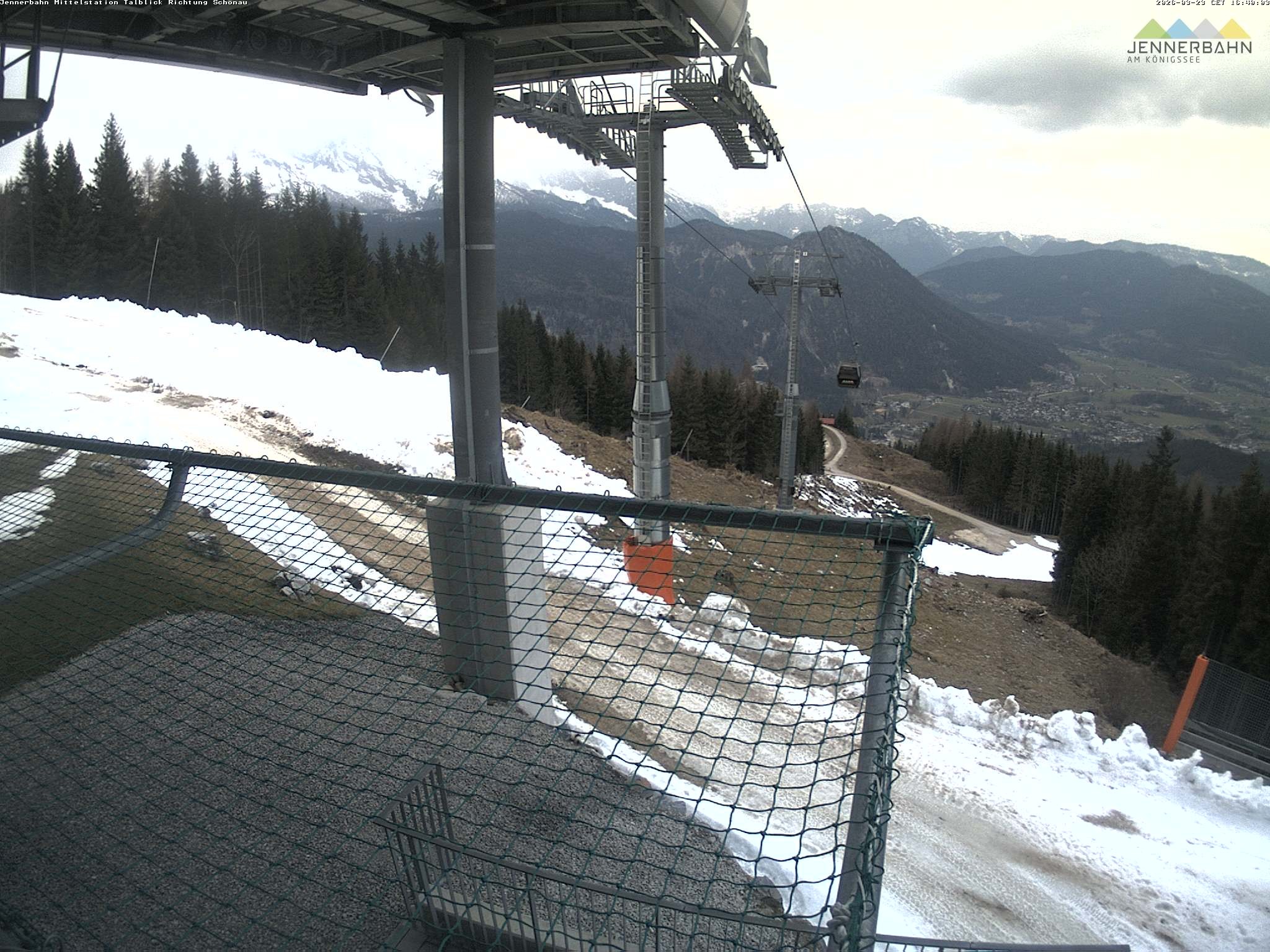 Archived image Webcam View from Midway Station