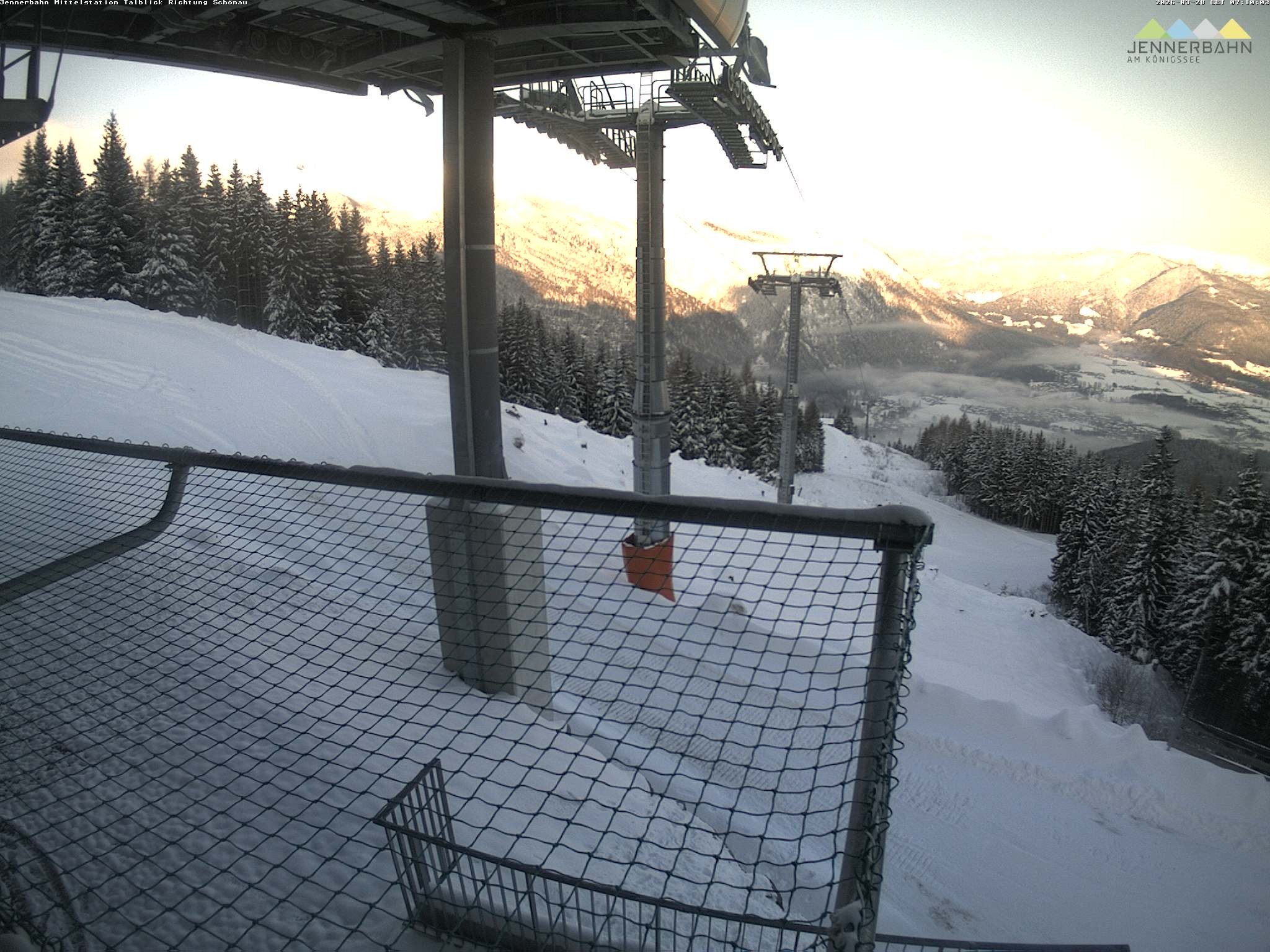 Archiv Foto Webcam Blick von der Mittelstation der Jennerbahn