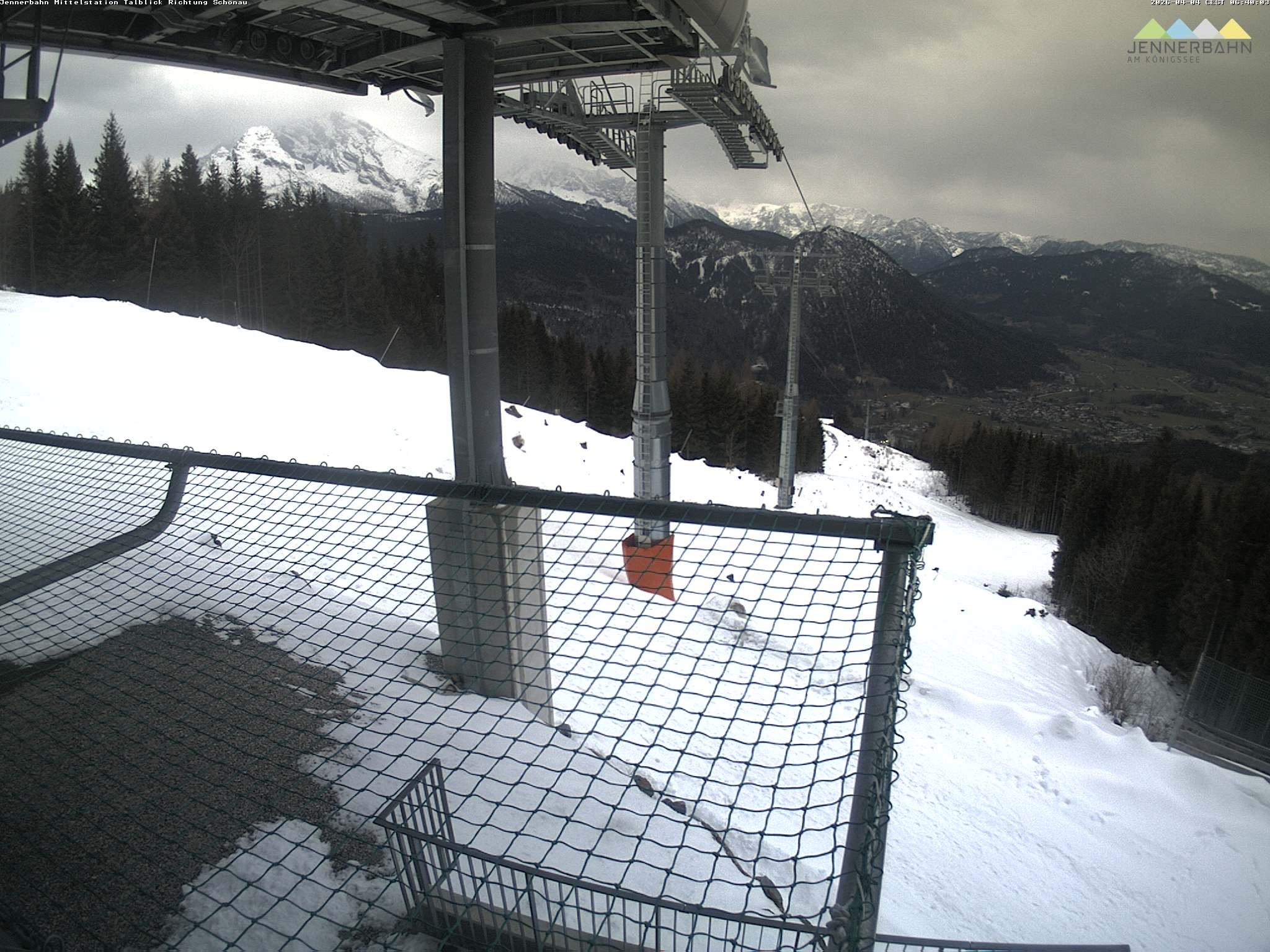 Archived image Webcam View from Midway Station