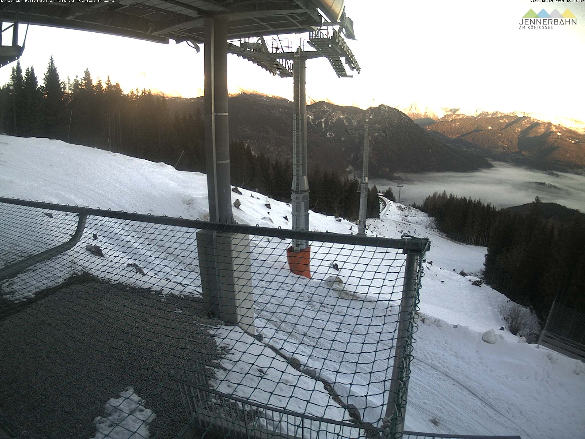 Archiv Foto Webcam Blick von der Mittelstation der Jennerbahn