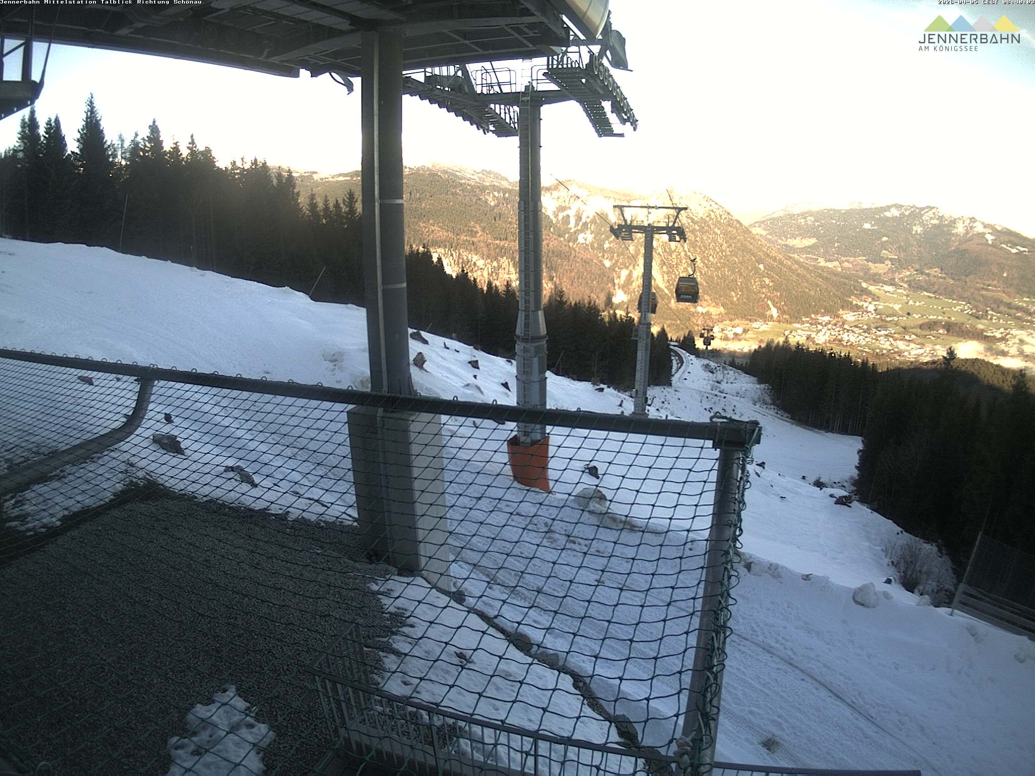 Archiv Foto Webcam Blick von der Mittelstation der Jennerbahn