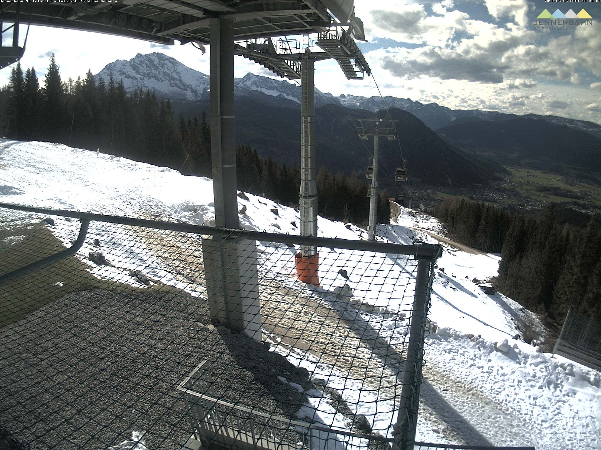 Archiv Foto Webcam Blick von der Mittelstation der Jennerbahn