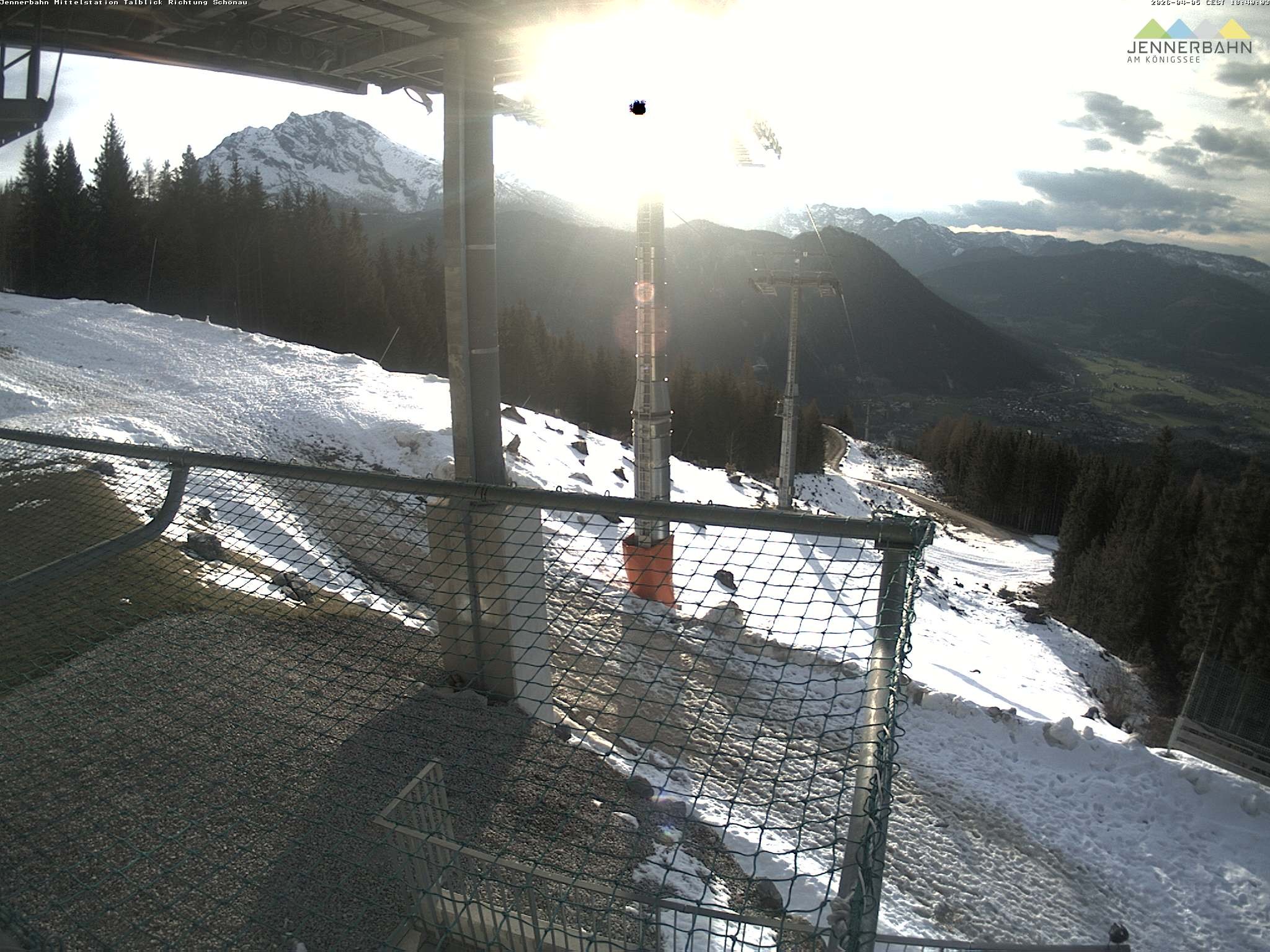 Archiv Foto Webcam Blick von der Mittelstation der Jennerbahn