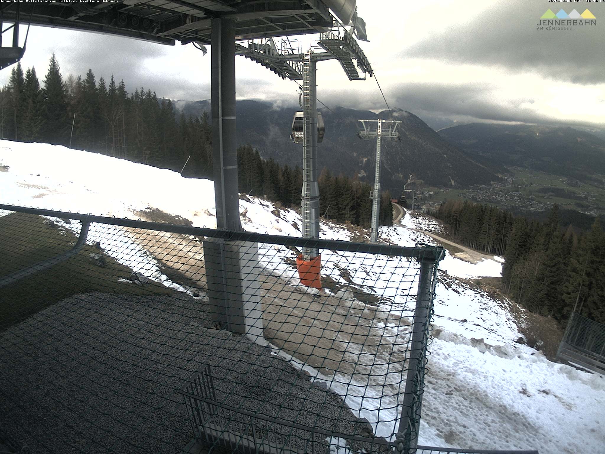 Archiv Foto Webcam Blick von der Mittelstation der Jennerbahn