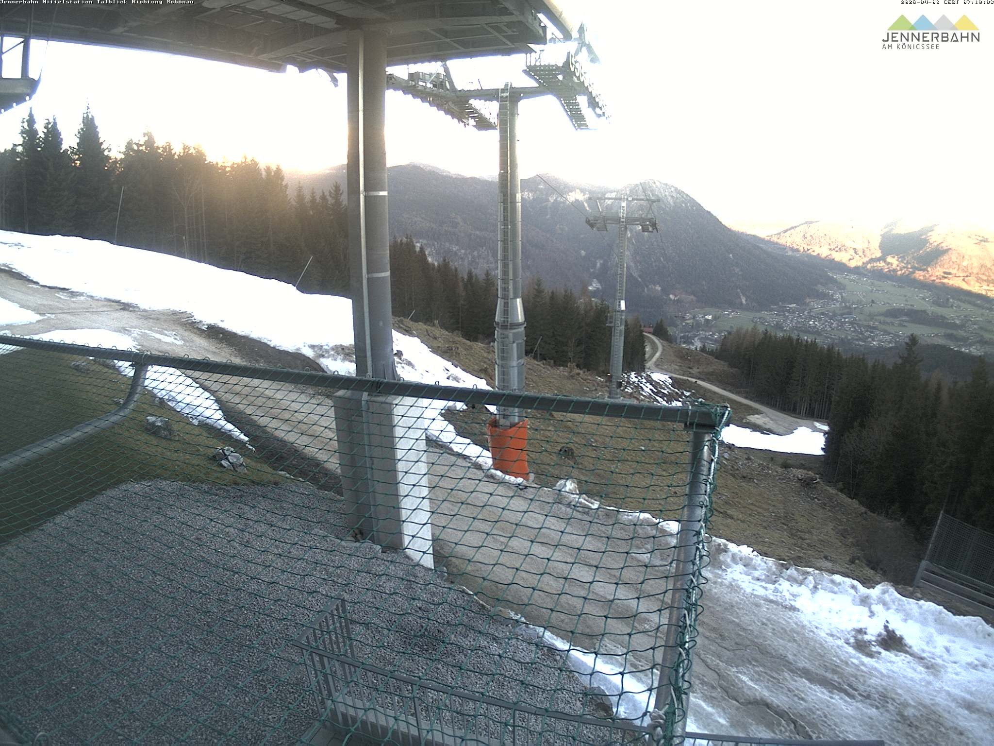 Archiv Foto Webcam Blick von der Mittelstation der Jennerbahn