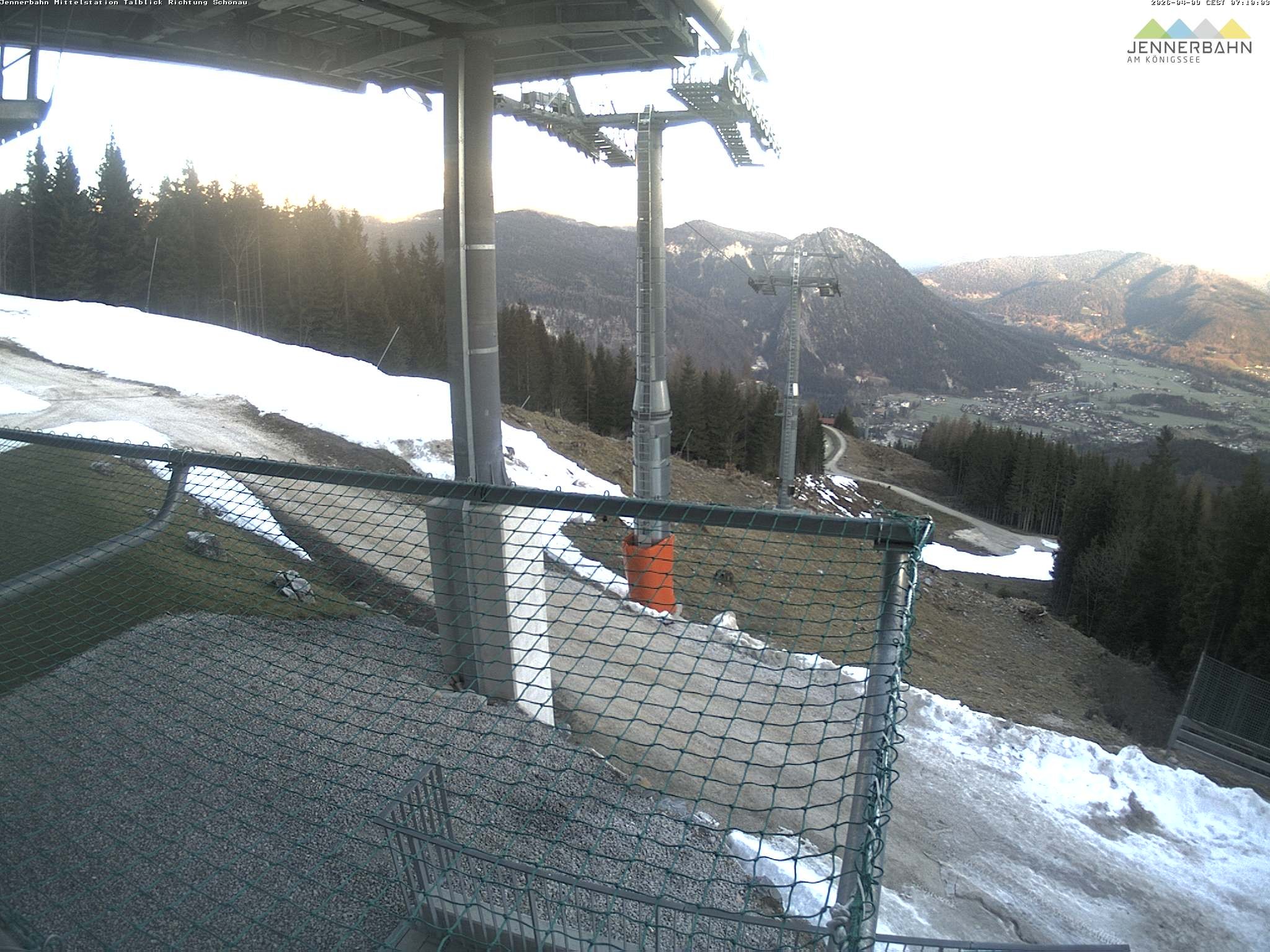Archiv Foto Webcam Blick von der Mittelstation der Jennerbahn