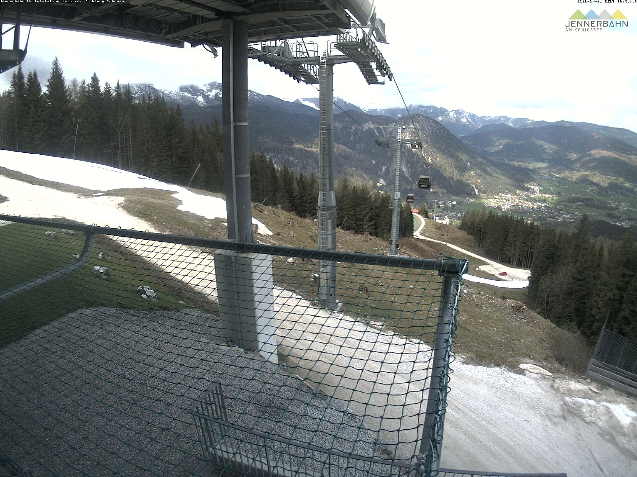 Archived image Webcam View from Midway Station