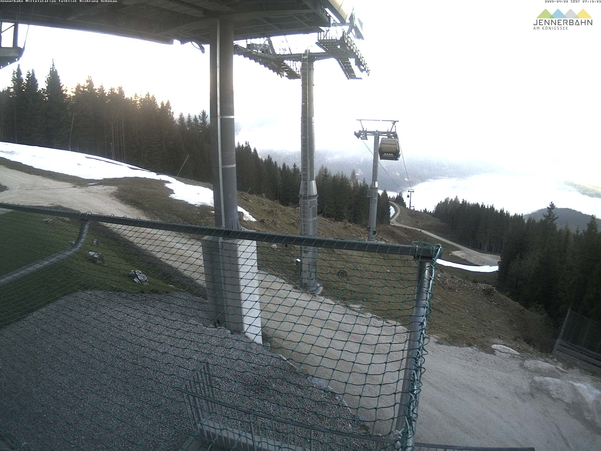 Archived image Webcam View from Midway Station