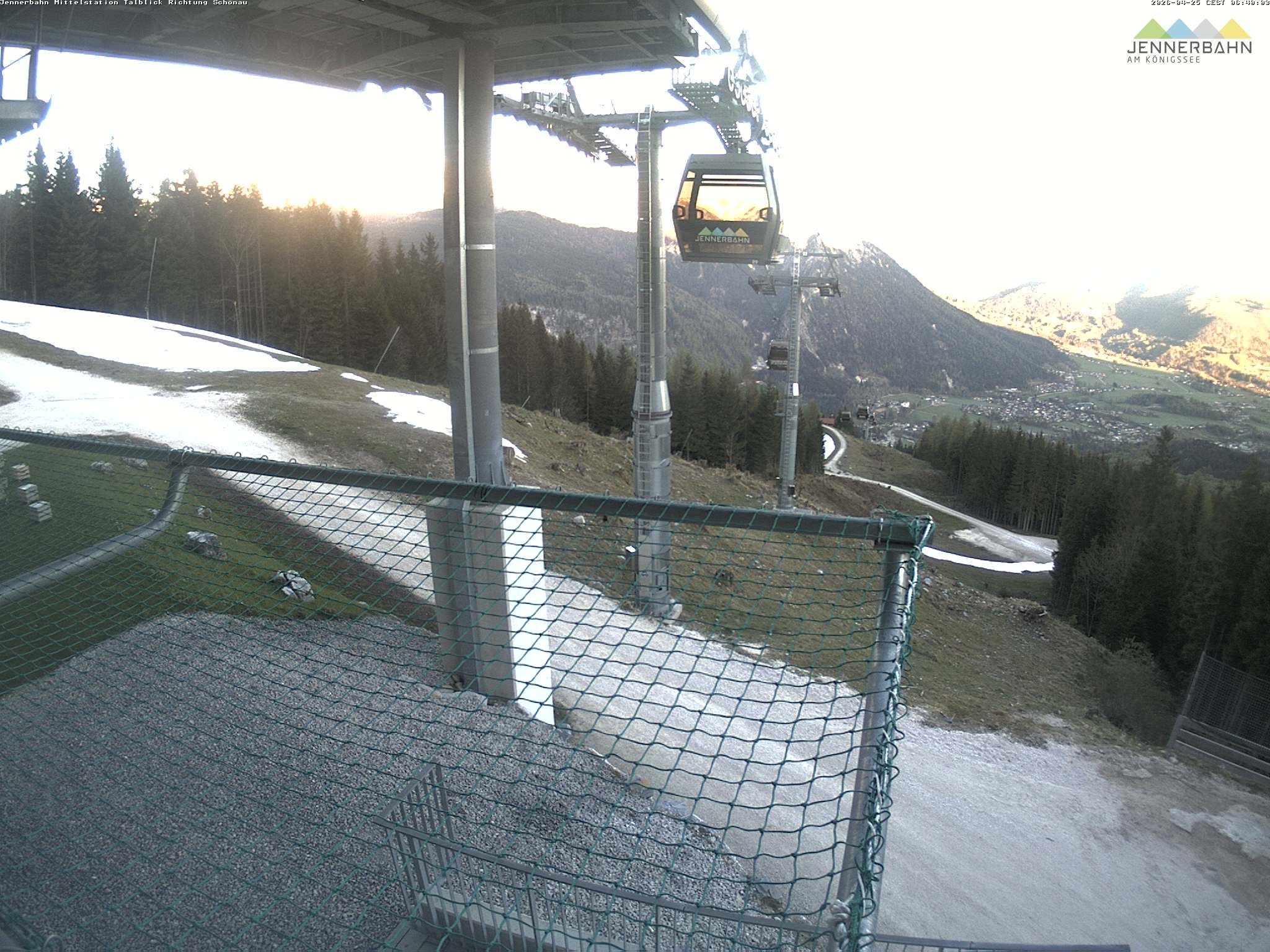 Archiv Foto Webcam Blick von der Mittelstation der Jennerbahn