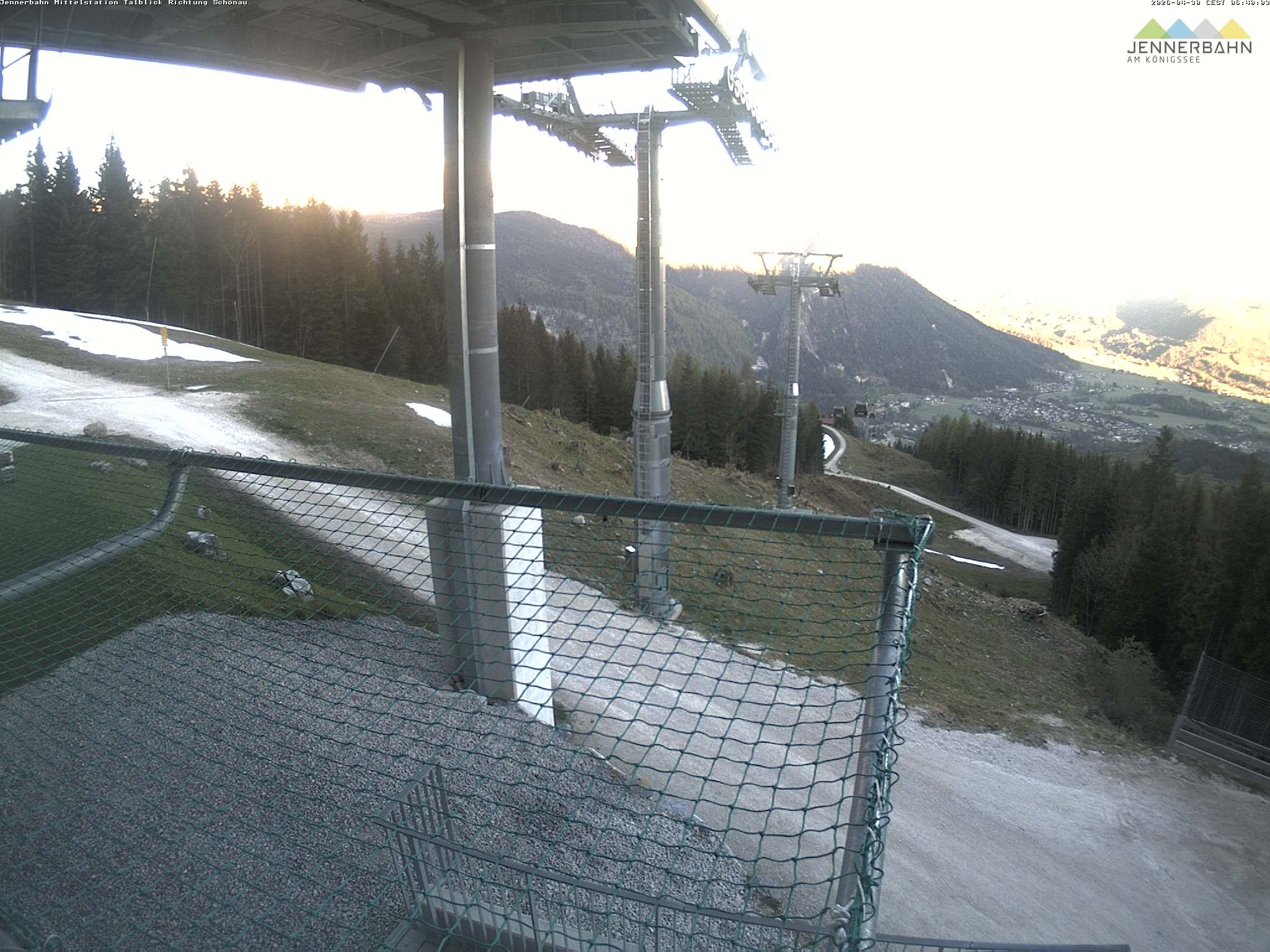 Archiv Foto Webcam Blick von der Mittelstation der Jennerbahn