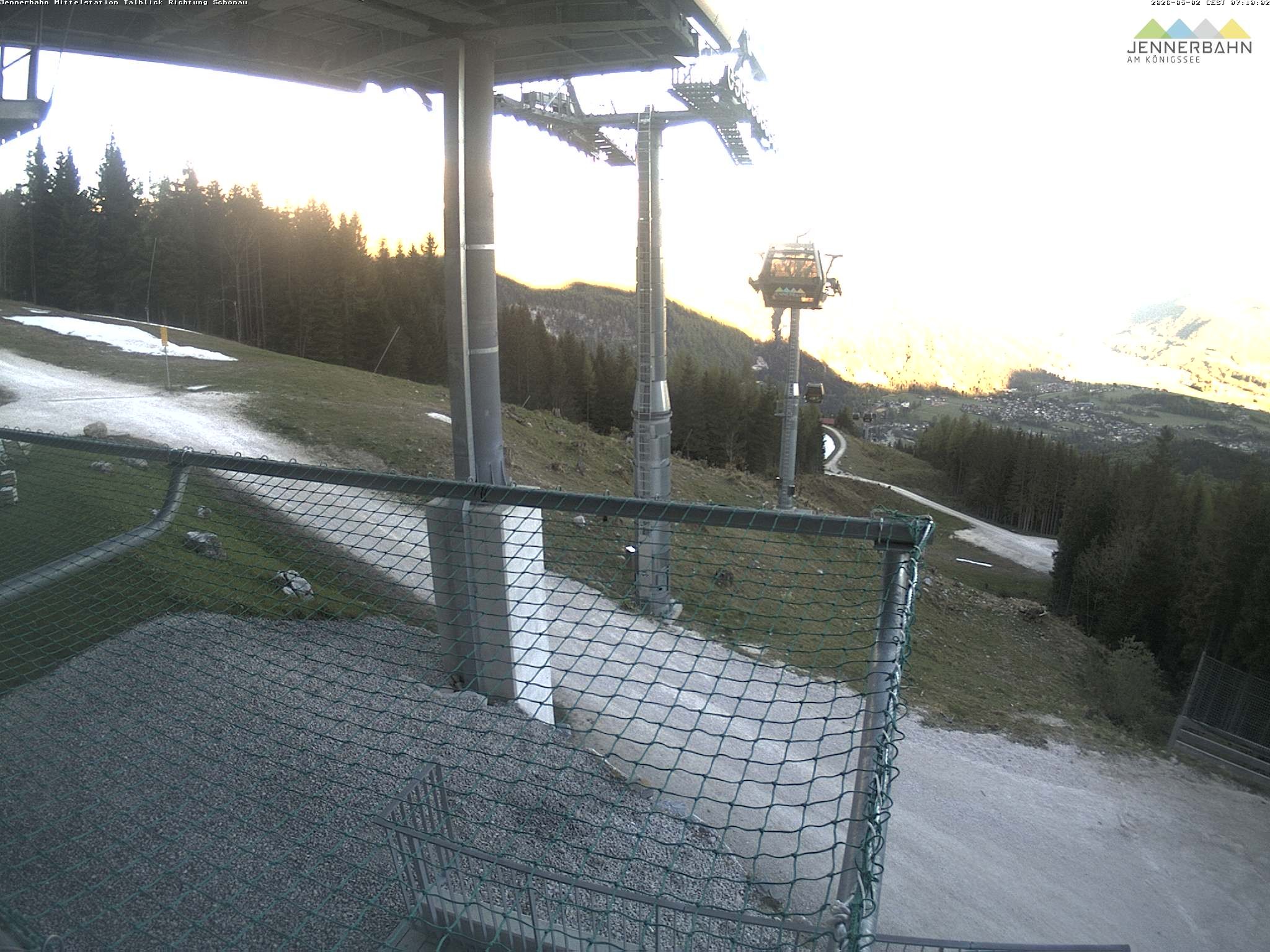 Archived image Webcam View from Midway Station