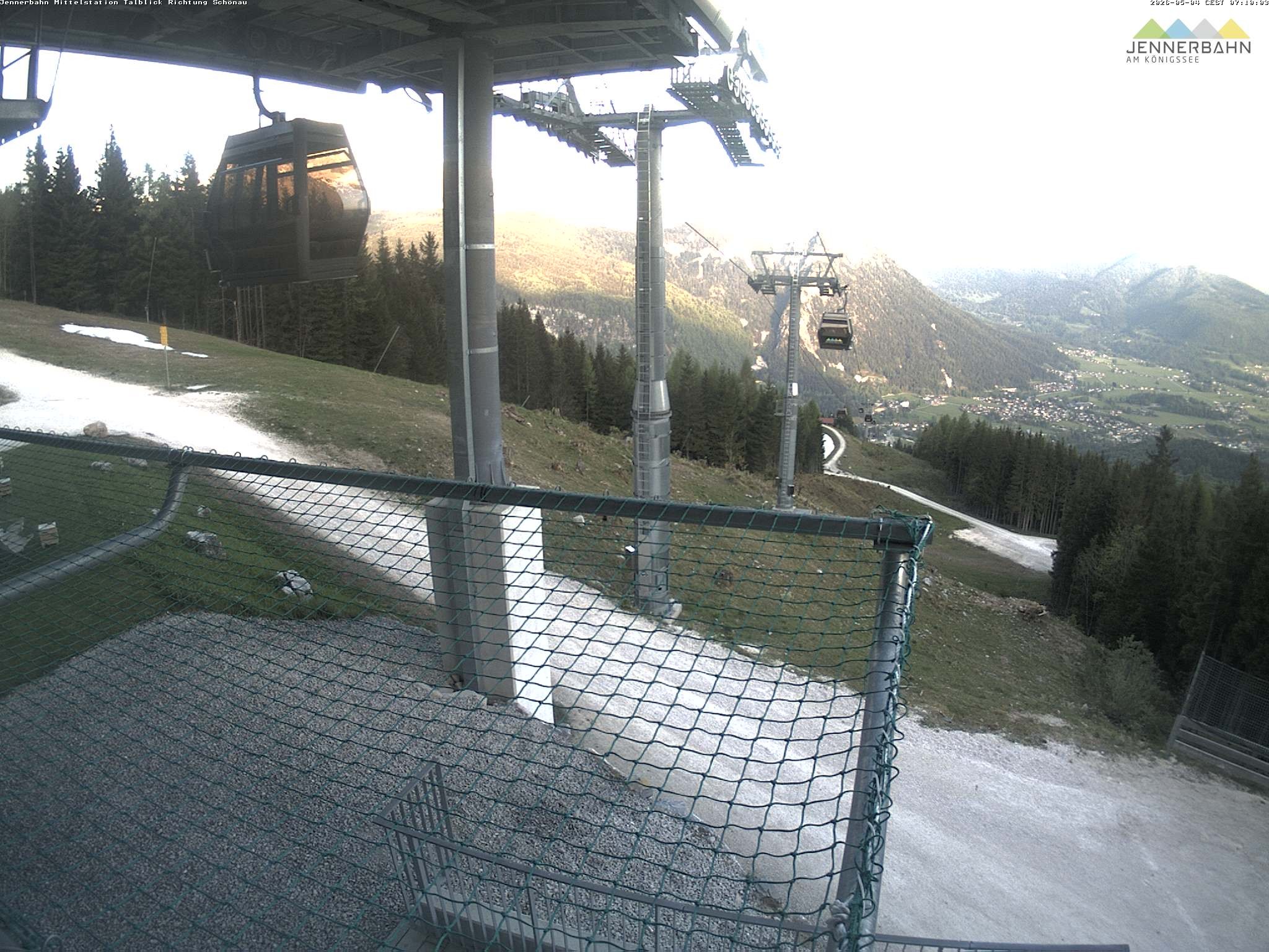 Archiv Foto Webcam Blick von der Mittelstation der Jennerbahn
