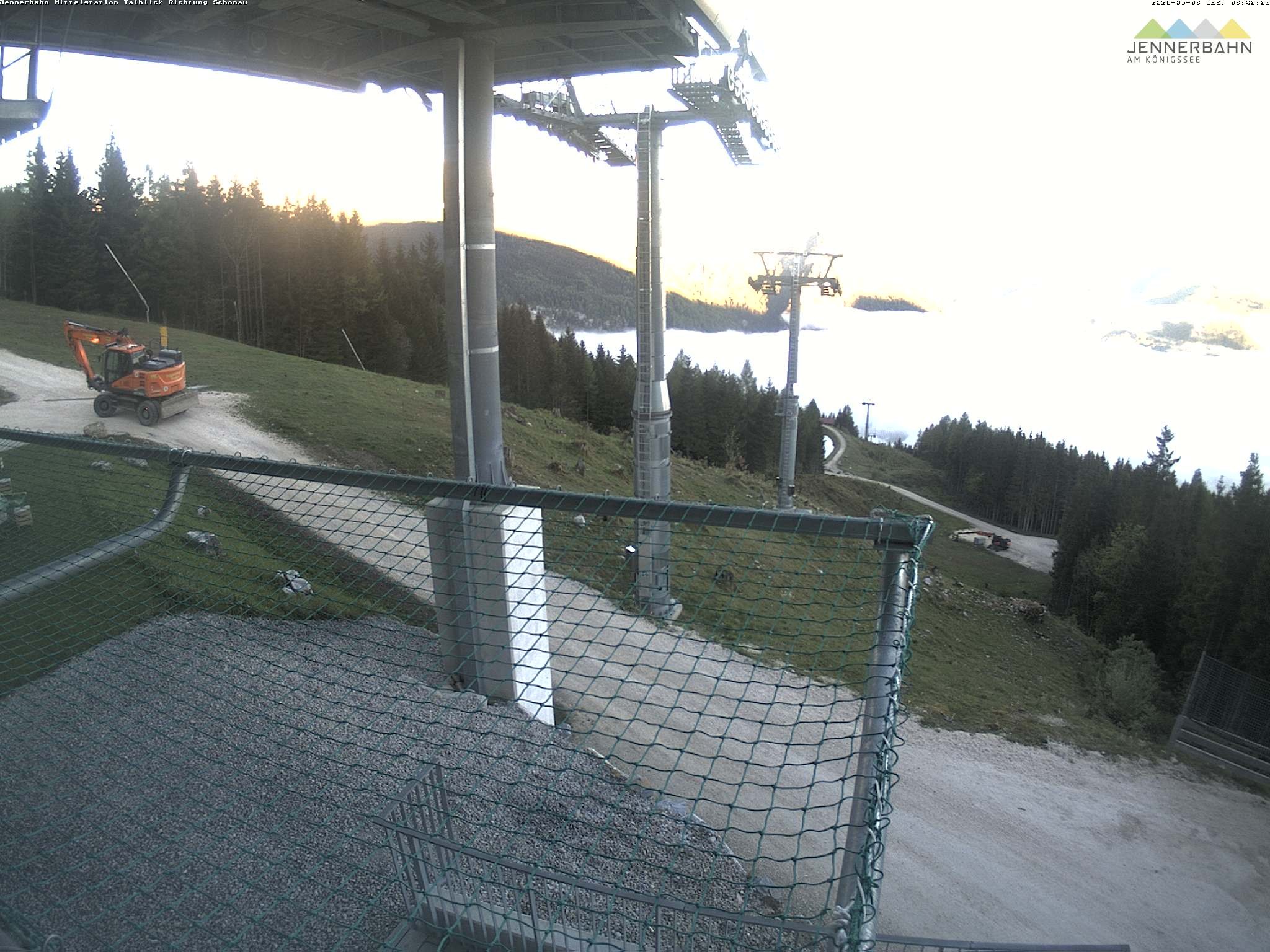 Archived image Webcam View from Midway Station