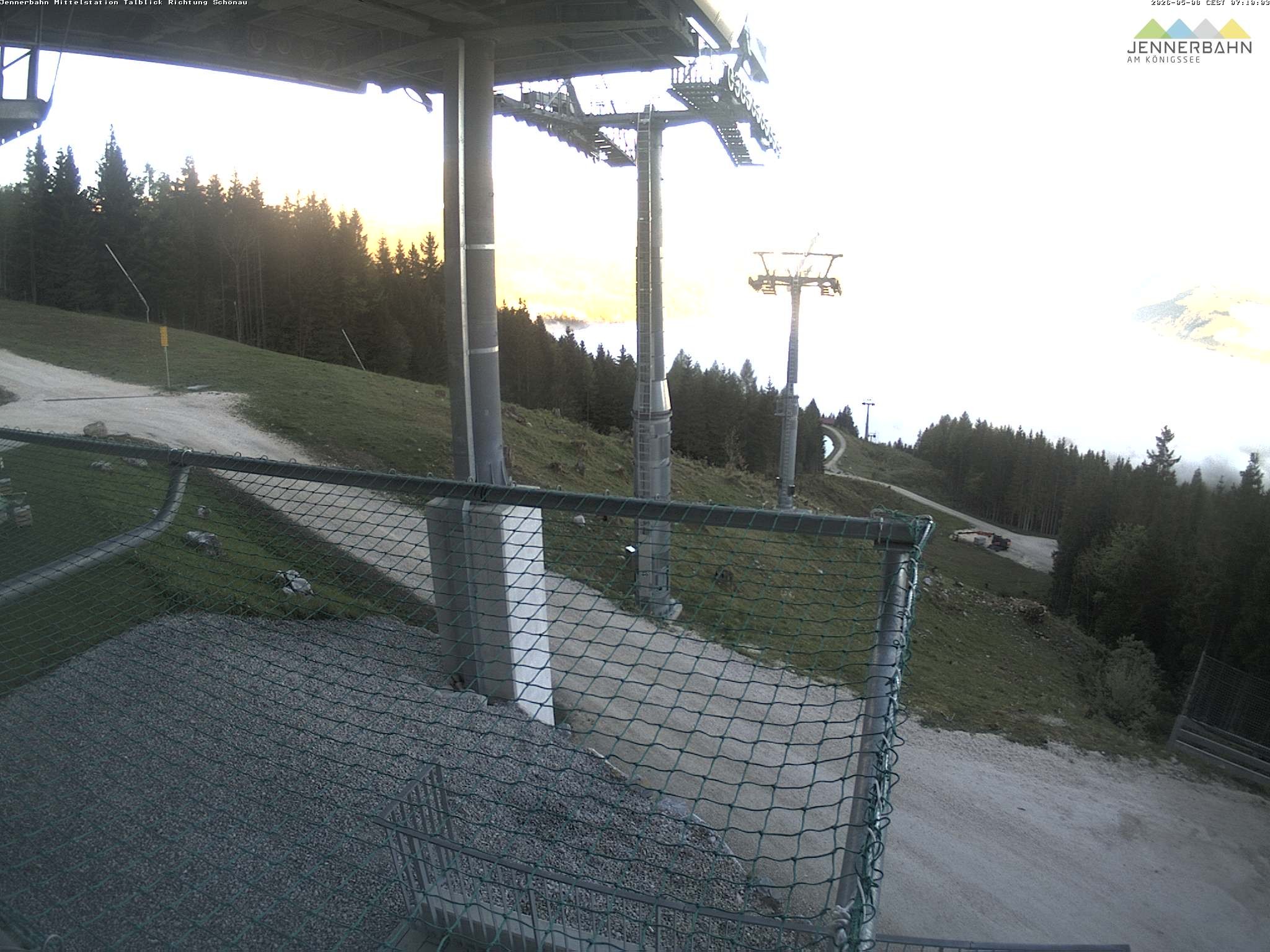 Archived image Webcam View from Midway Station