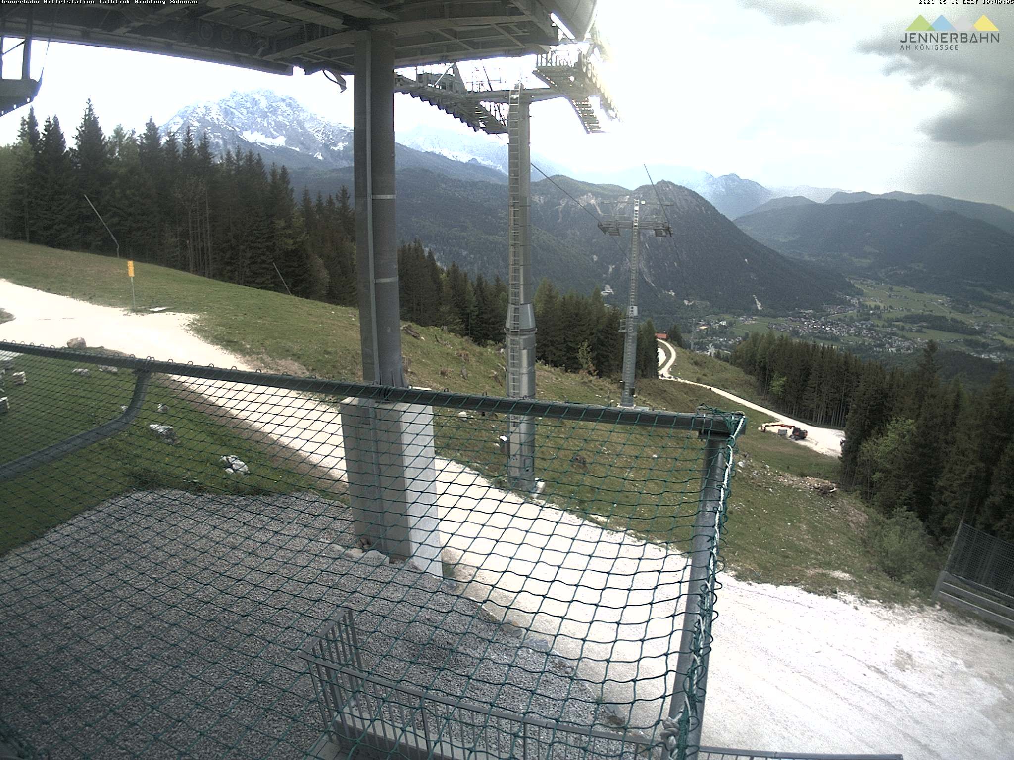 Archiv Foto Webcam Blick von der Mittelstation der Jennerbahn