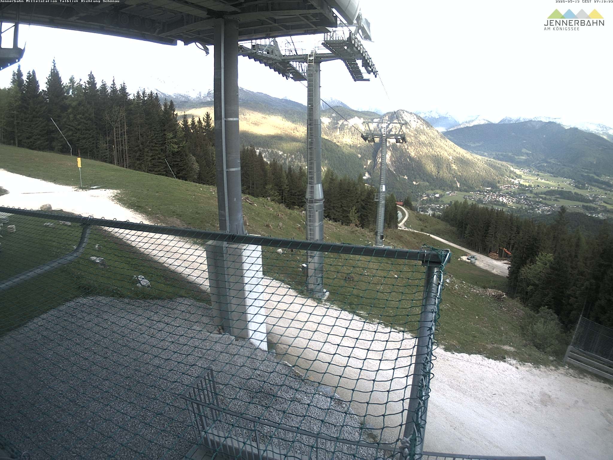 Archived image Webcam View from Midway Station