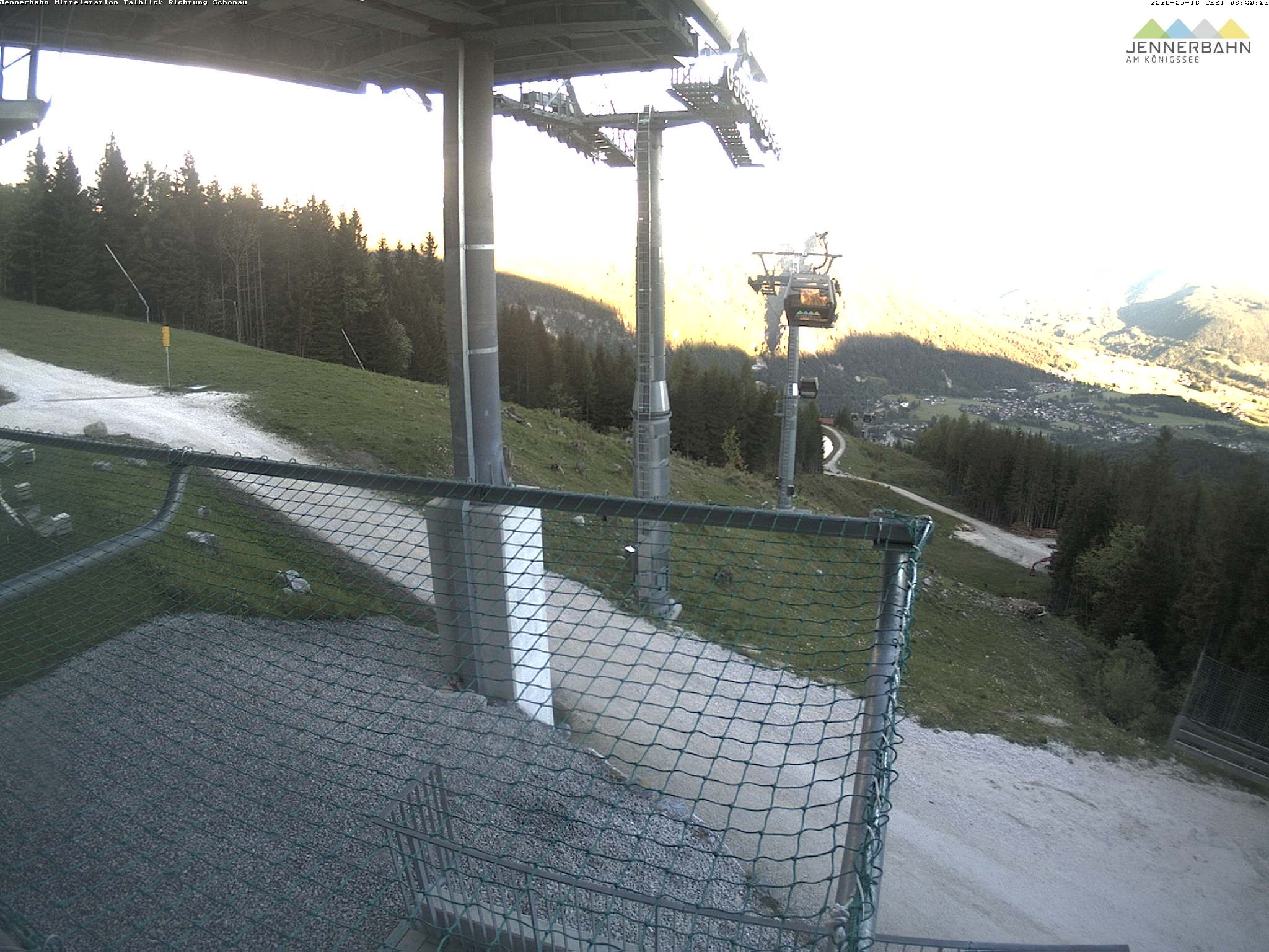 Archived image Webcam View from Midway Station