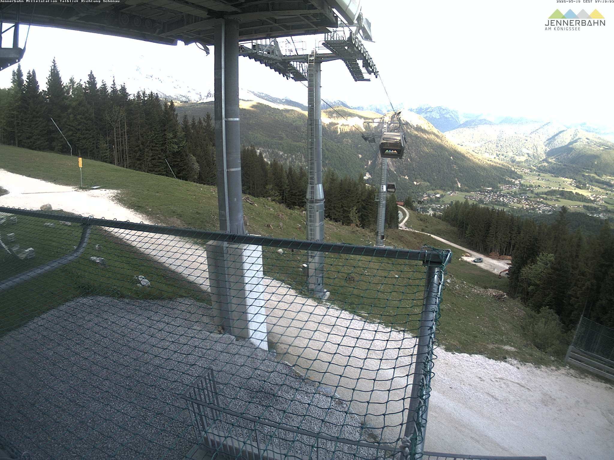 Archived image Webcam View from Midway Station