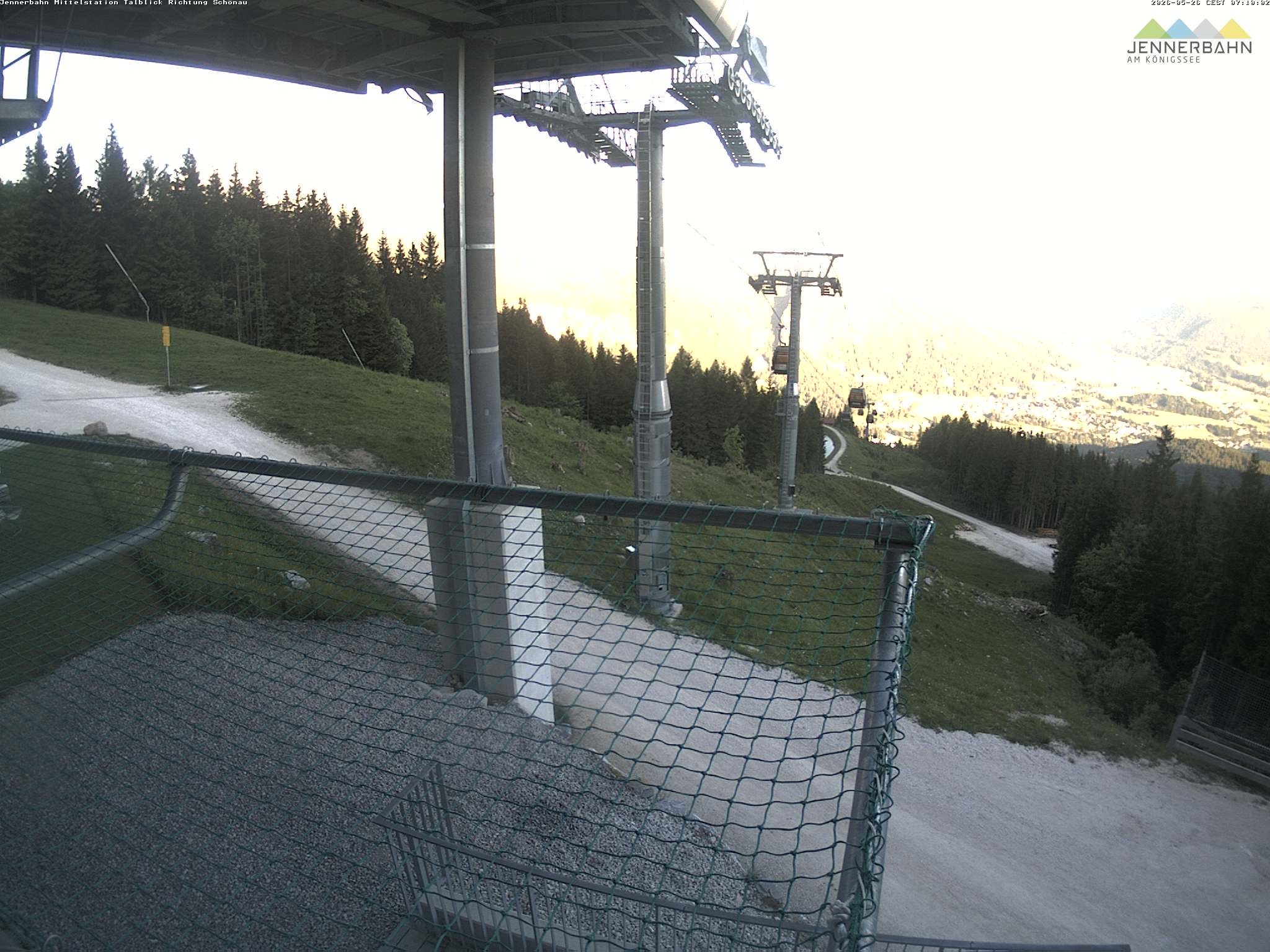 Archived image Webcam View from Midway Station