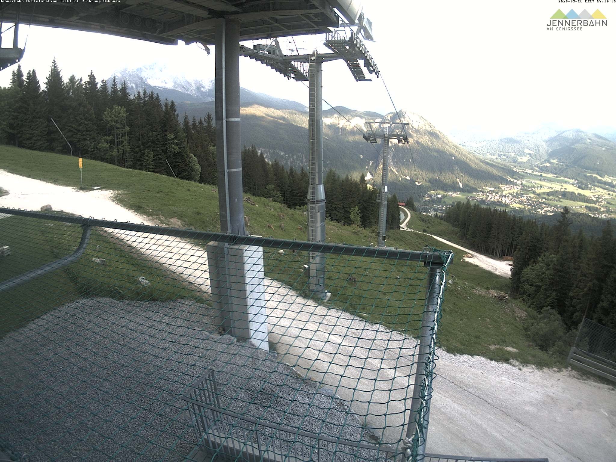 Archived image Webcam View from Midway Station