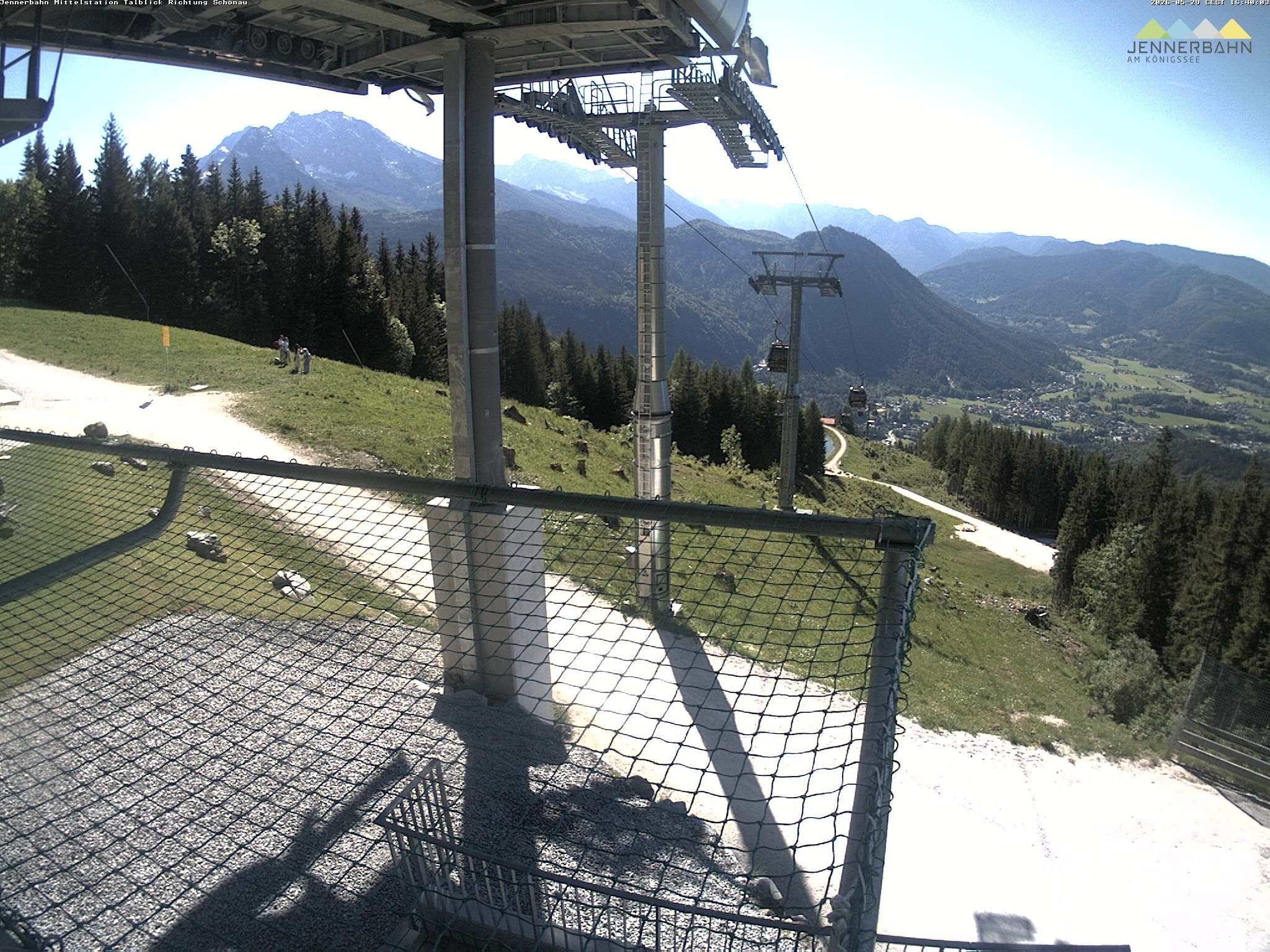Archiv Foto Webcam Blick von der Mittelstation der Jennerbahn