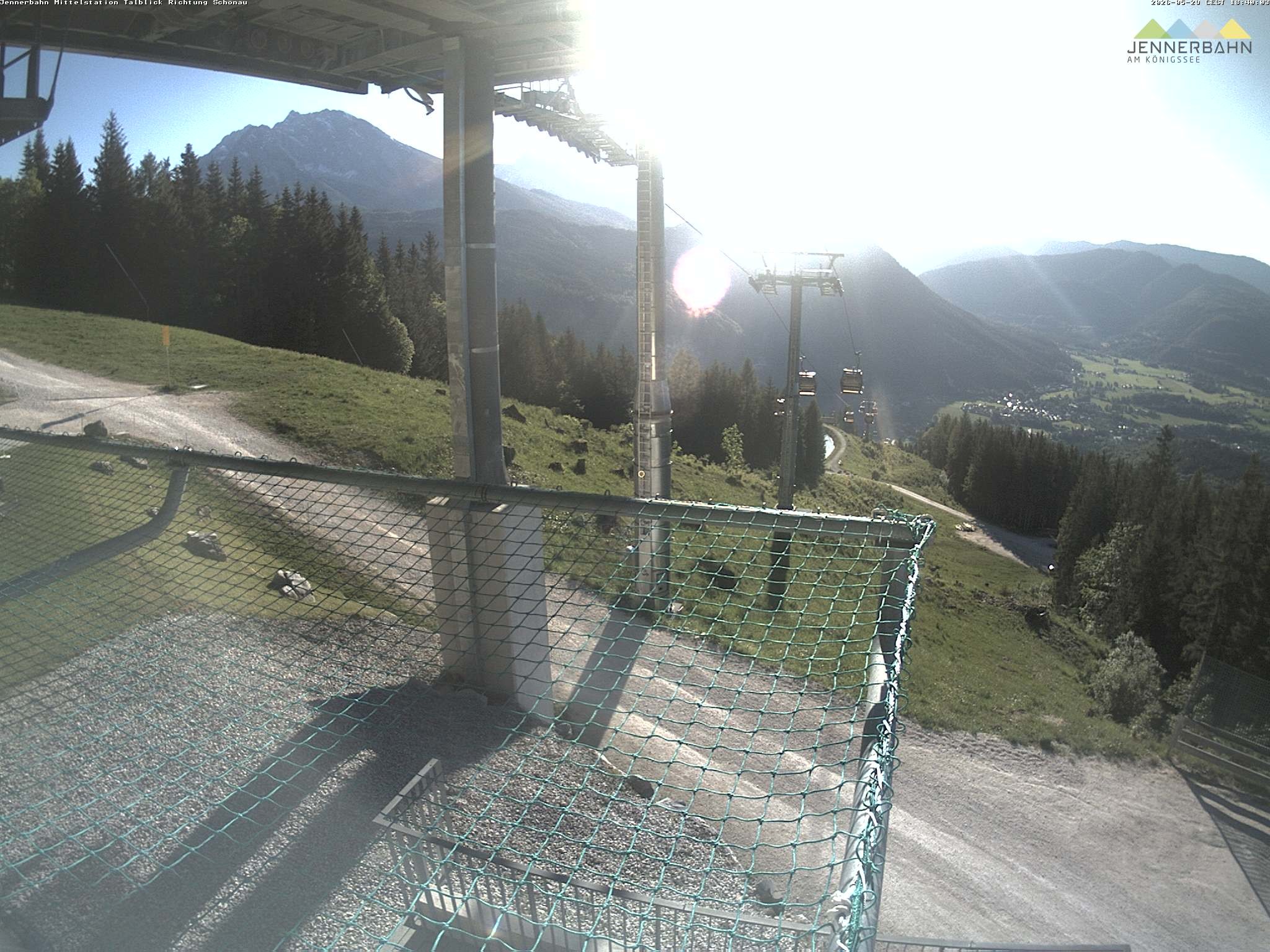 Archiv Foto Webcam Blick von der Mittelstation der Jennerbahn