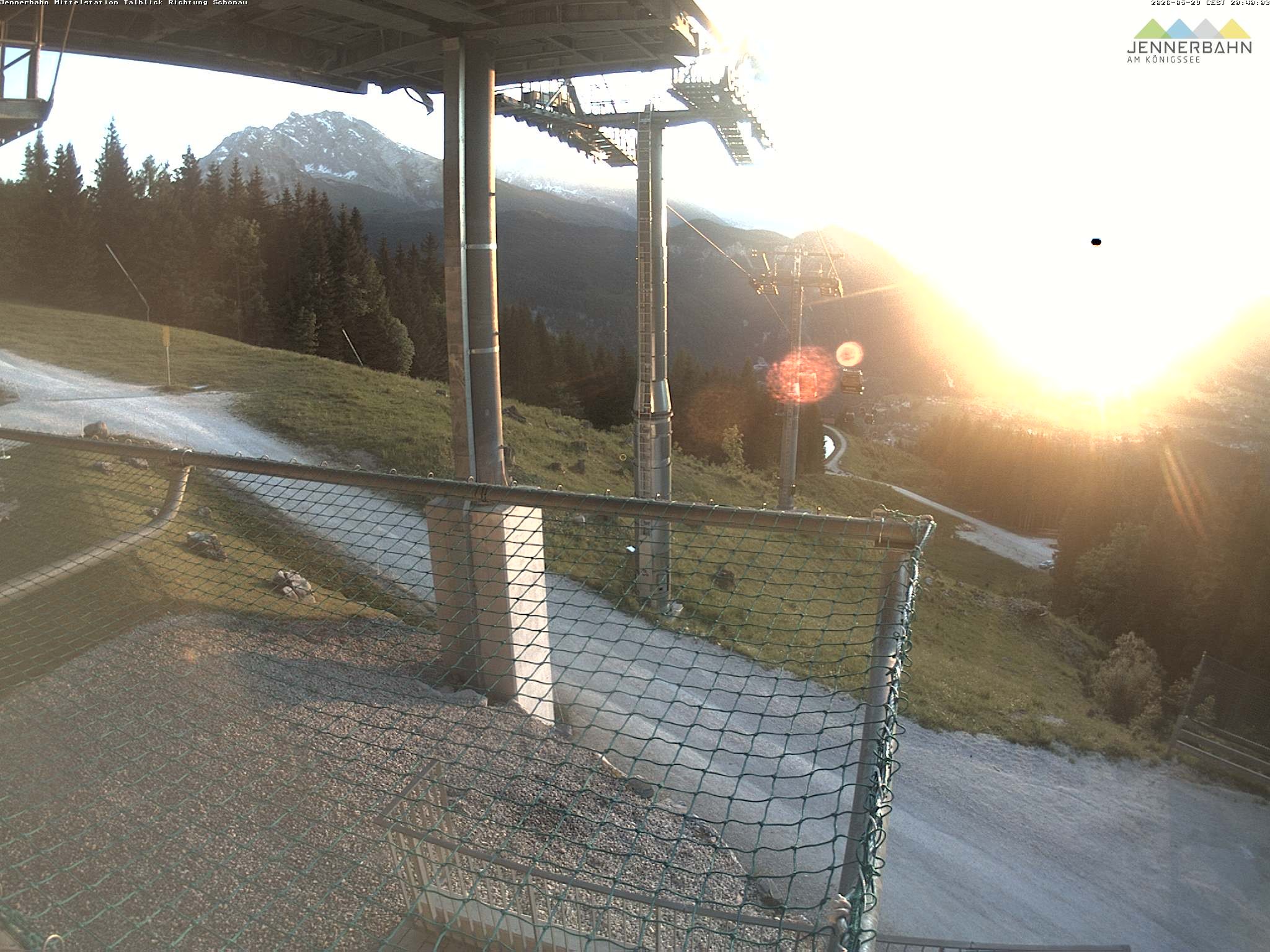 Archiv Foto Webcam Blick von der Mittelstation der Jennerbahn