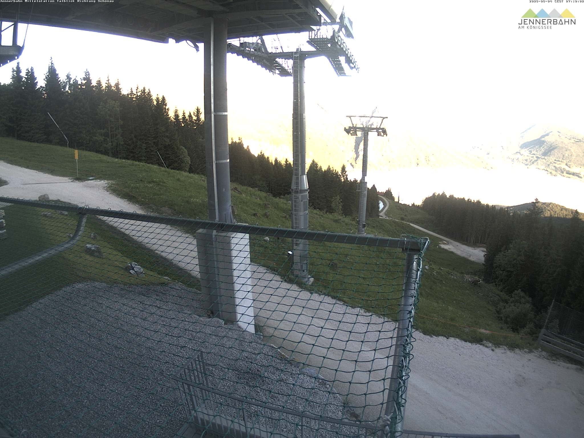 Archiv Foto Webcam Blick von der Mittelstation der Jennerbahn