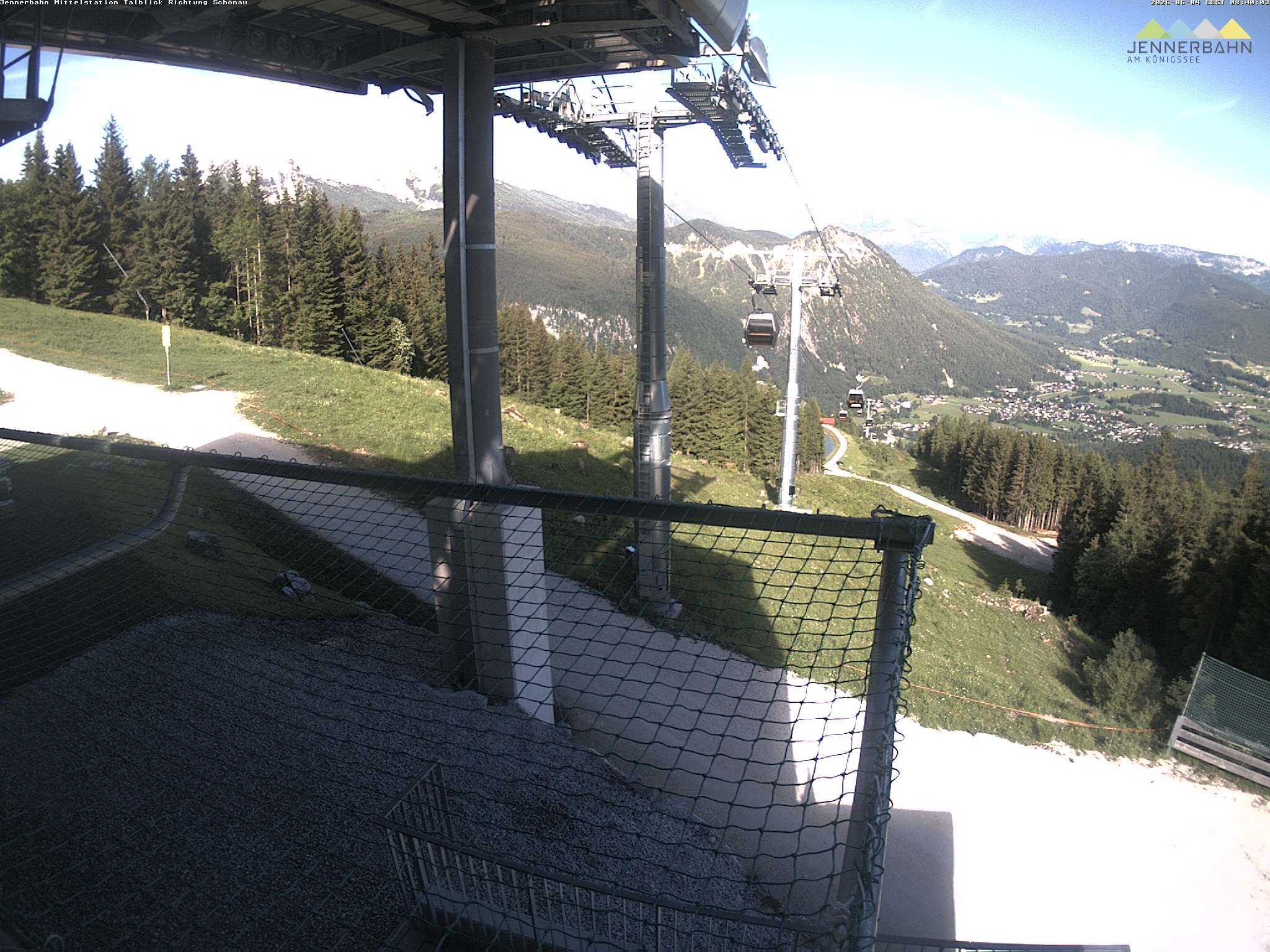 Archiv Foto Webcam Blick von der Mittelstation der Jennerbahn