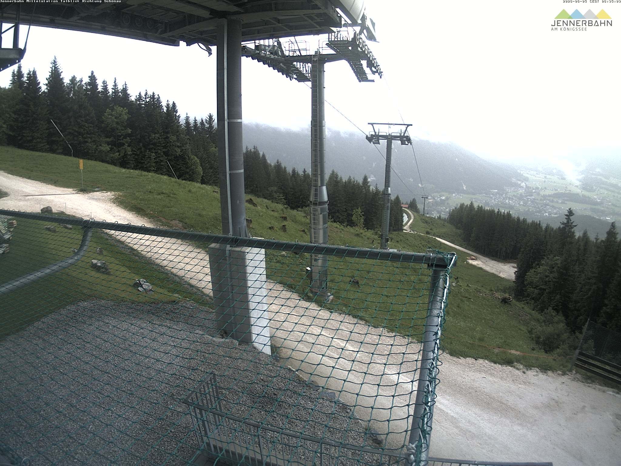 Archived image Webcam View from Midway Station