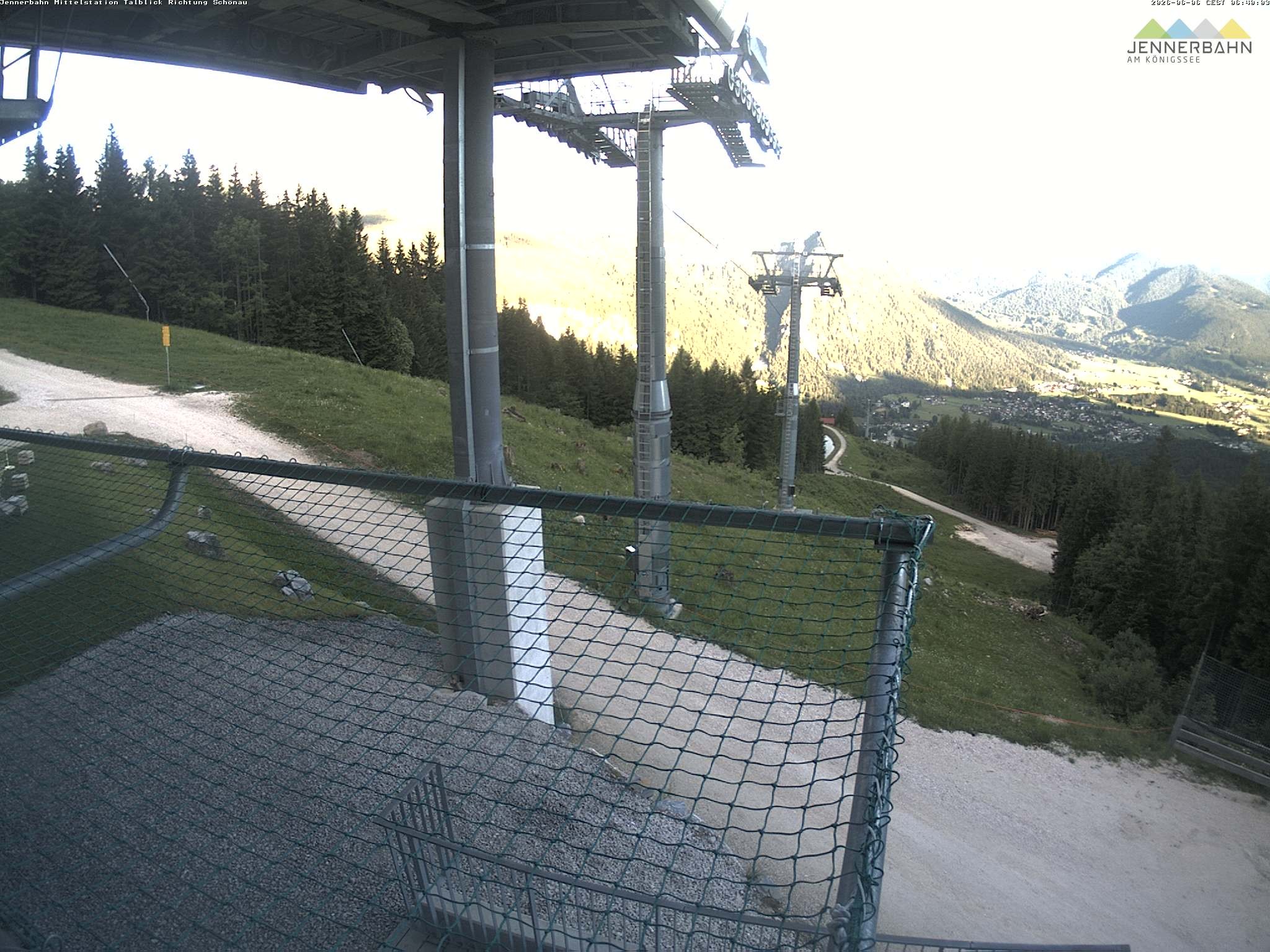 Archived image Webcam View from Midway Station
