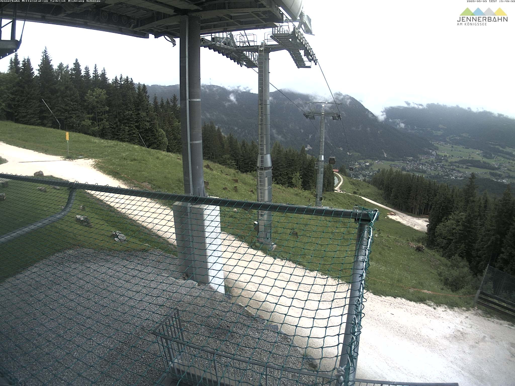 Archiv Foto Webcam Blick von der Mittelstation der Jennerbahn