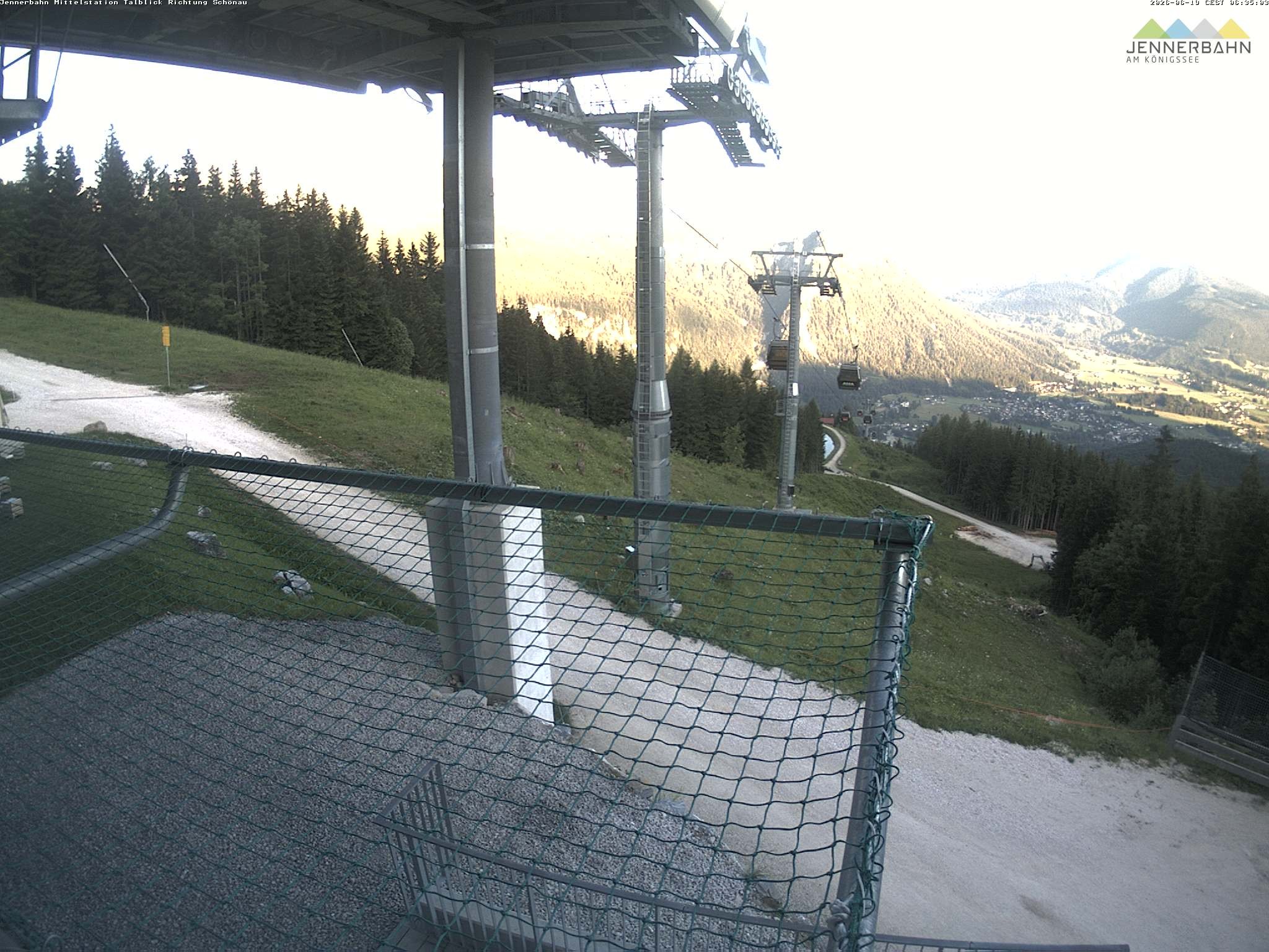 Archiv Foto Webcam Blick von der Mittelstation der Jennerbahn