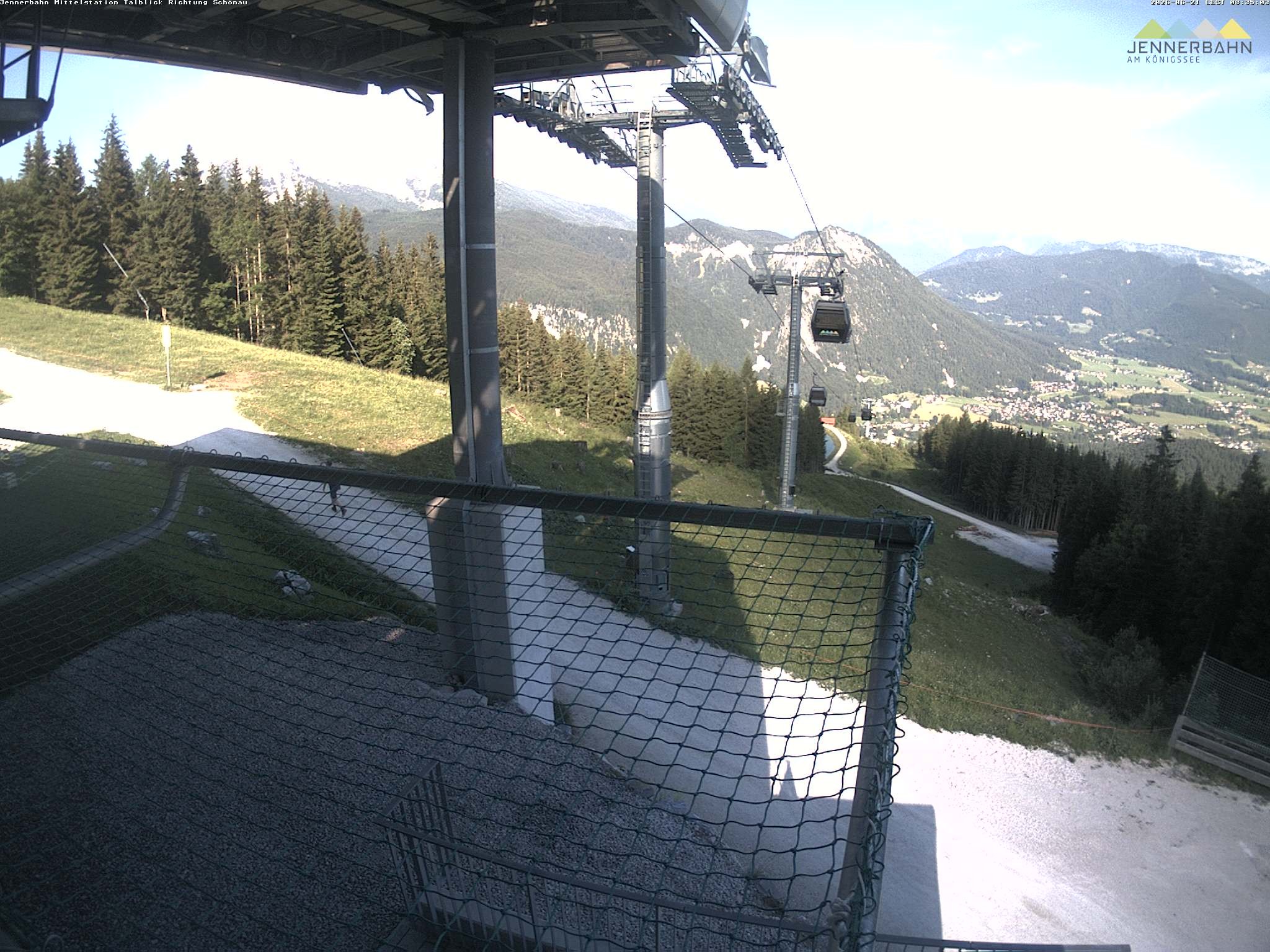 Archived image Webcam View from Midway Station