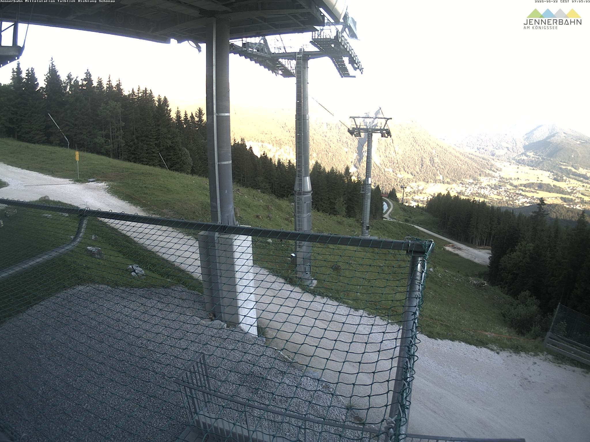 Archiv Foto Webcam Blick von der Mittelstation der Jennerbahn