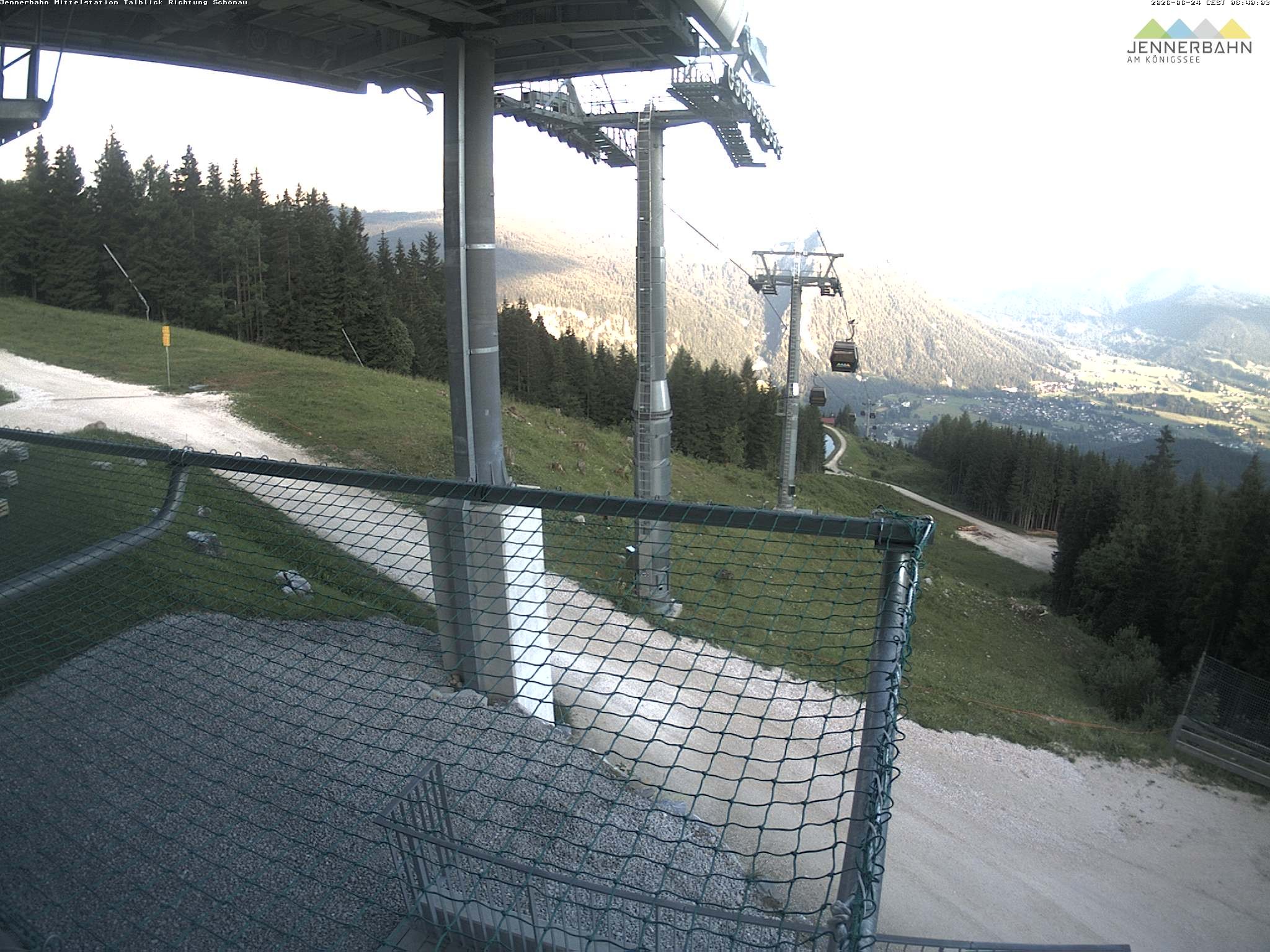 Archived image Webcam View from Midway Station